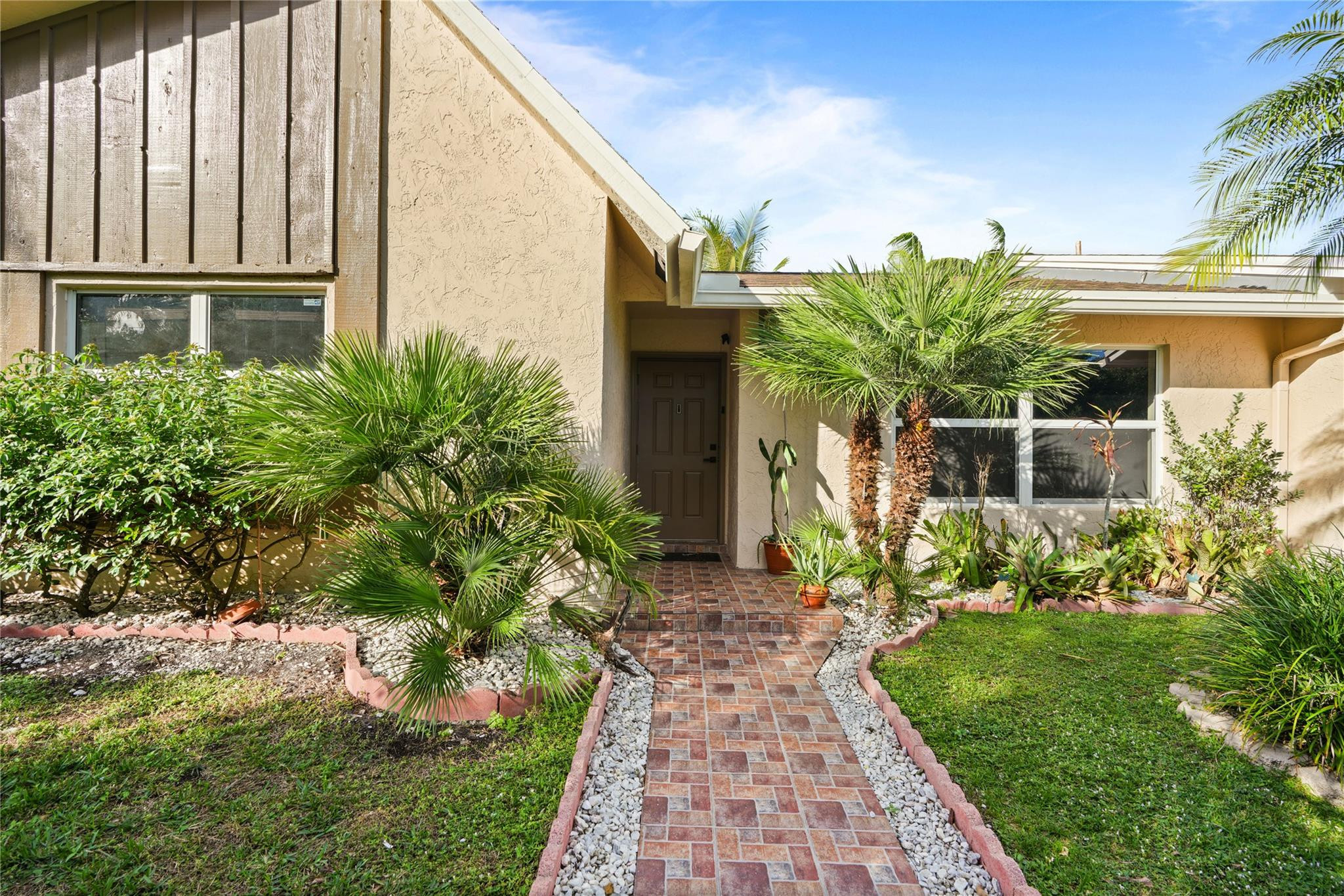 Hollywood Center Amd - Residential