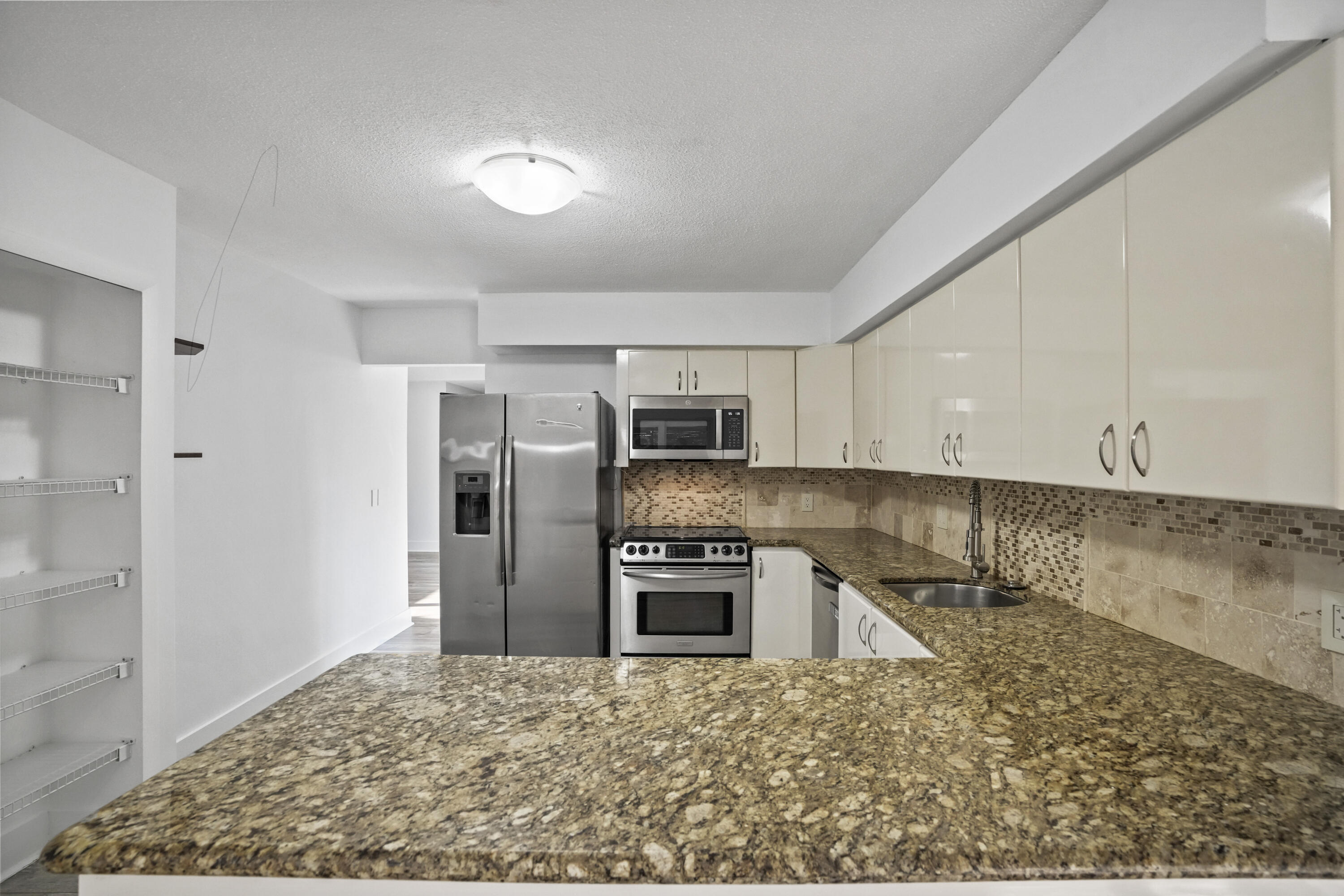 Hollywood Center Amd - Residential