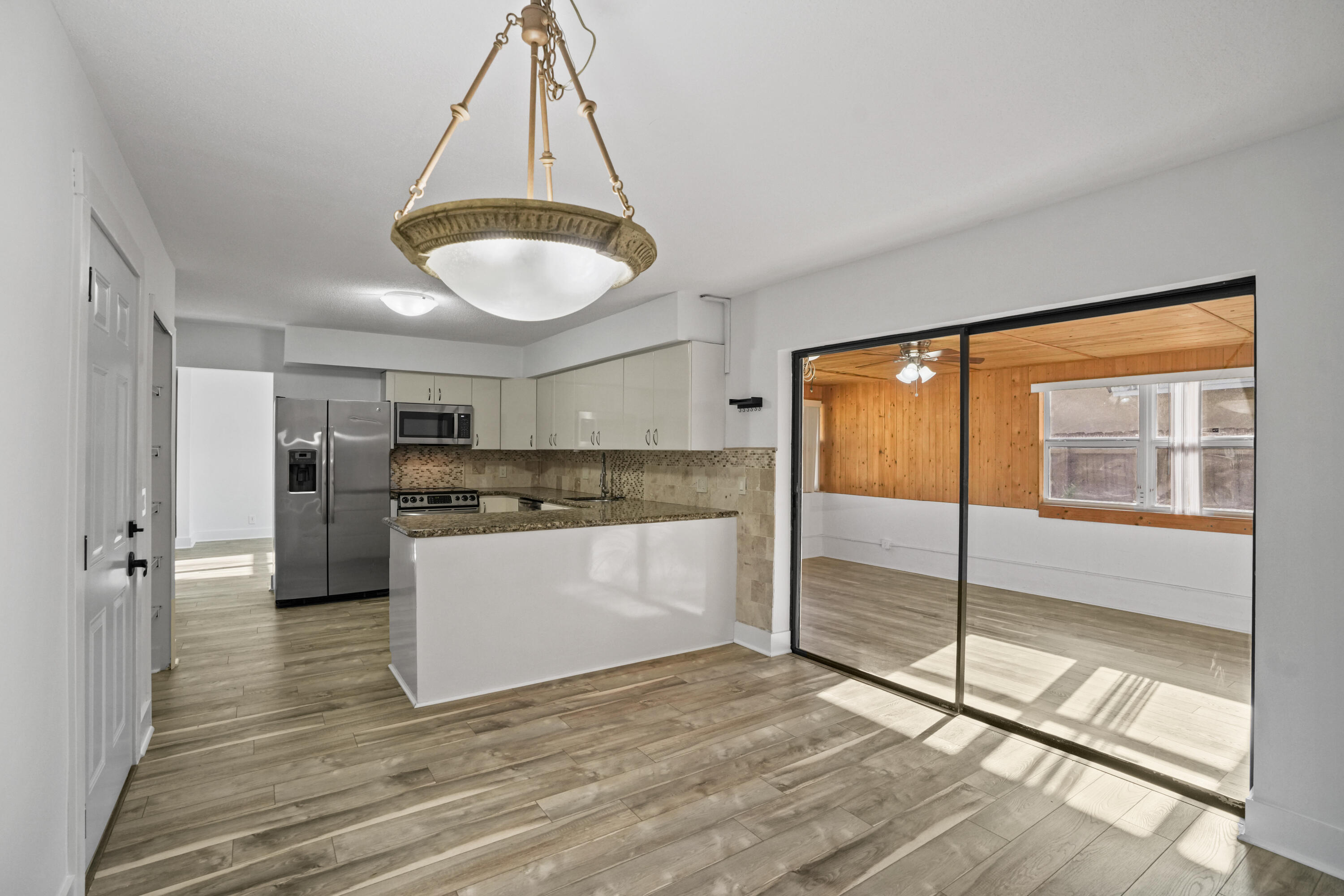 Hollywood Center Amd - Residential