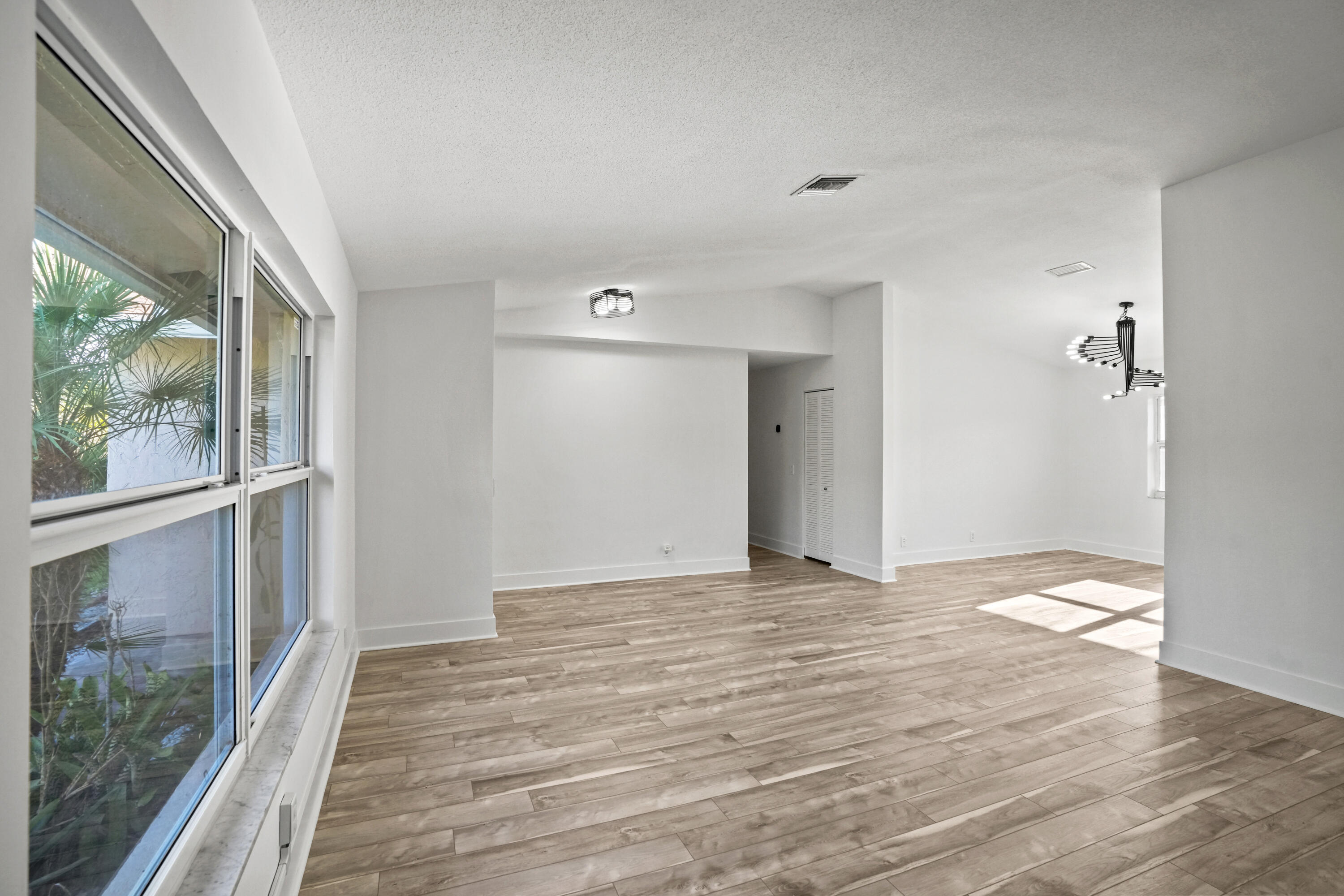 Hollywood Center Amd - Residential