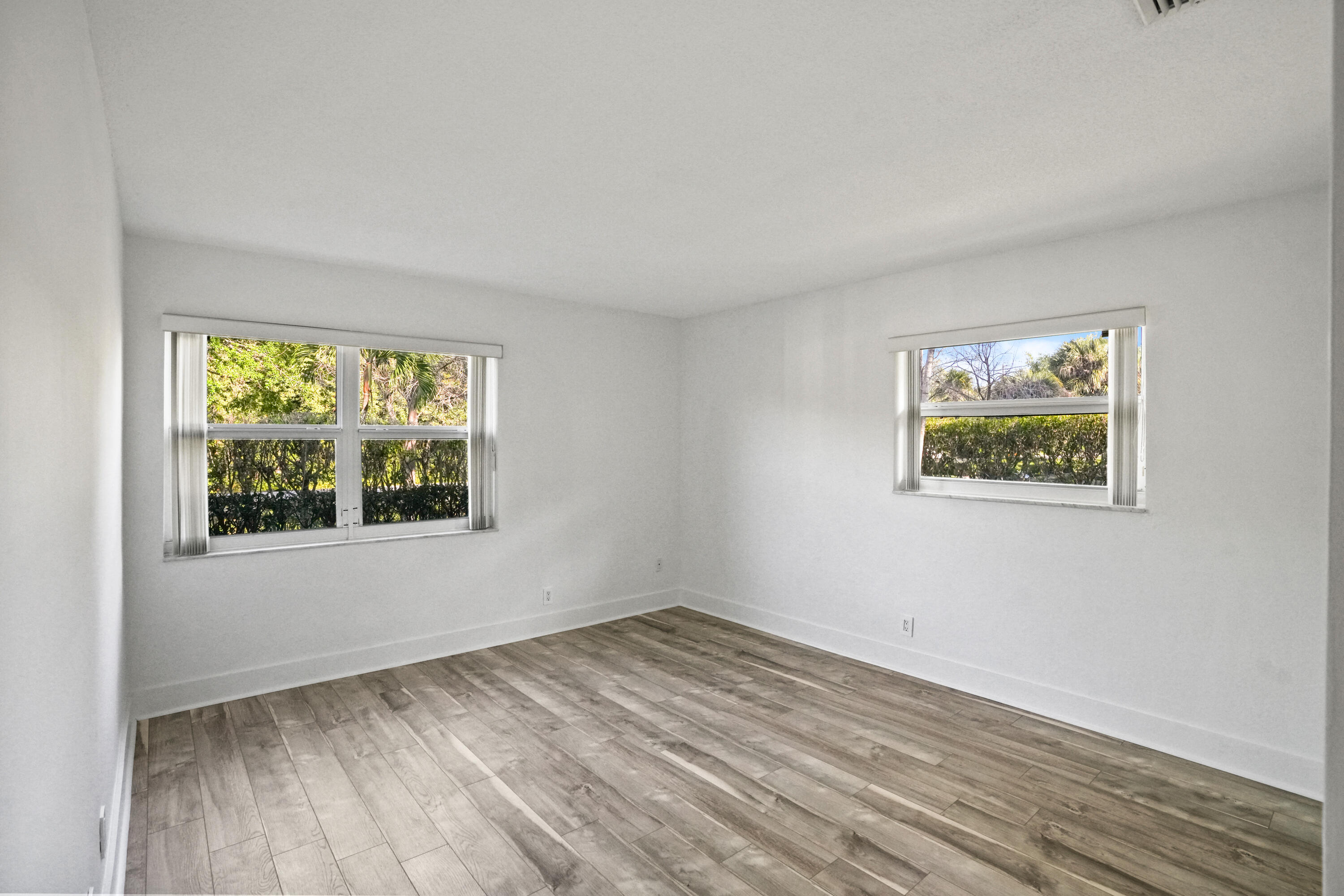 Hollywood Center Amd - Residential