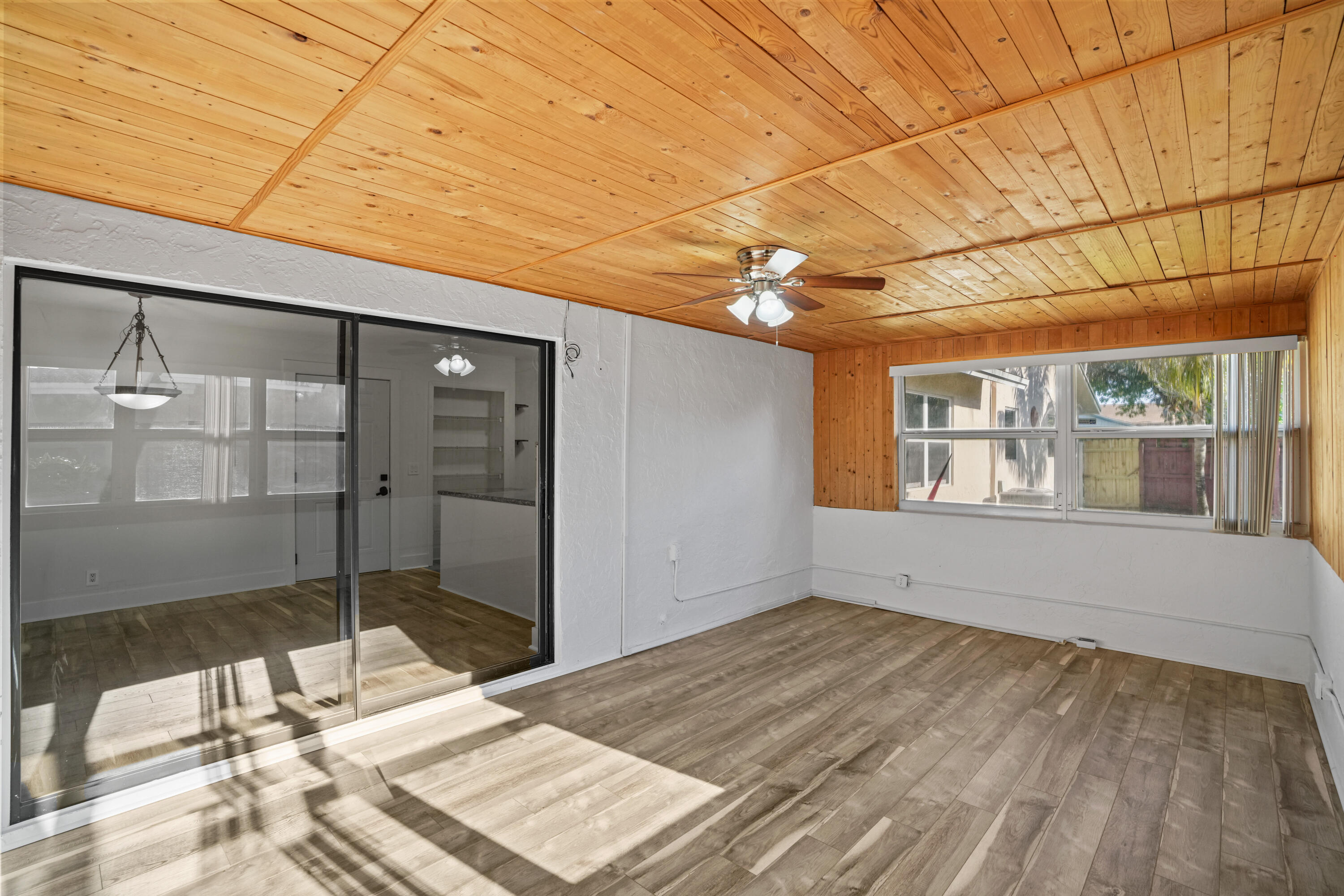 Hollywood Center Amd - Residential