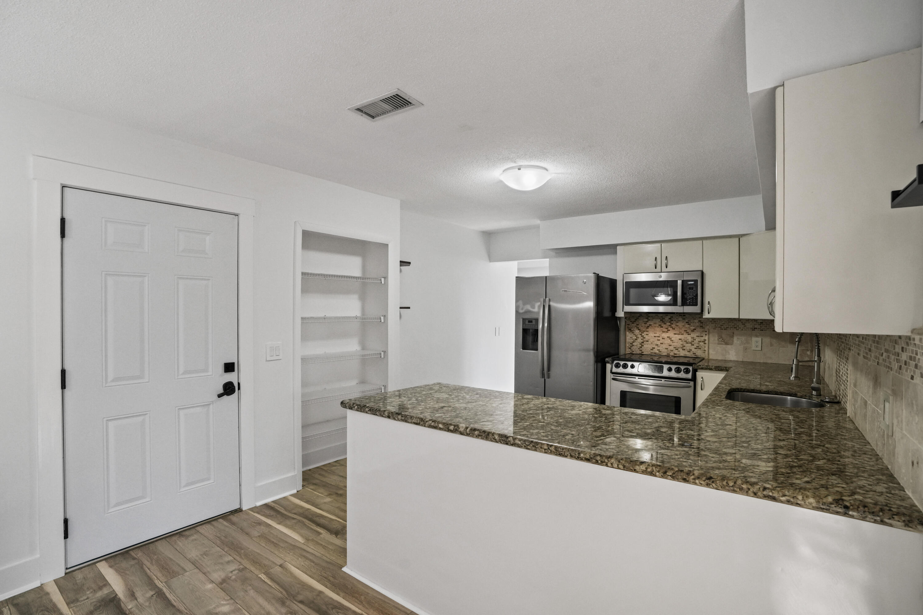 Hollywood Center Amd - Residential