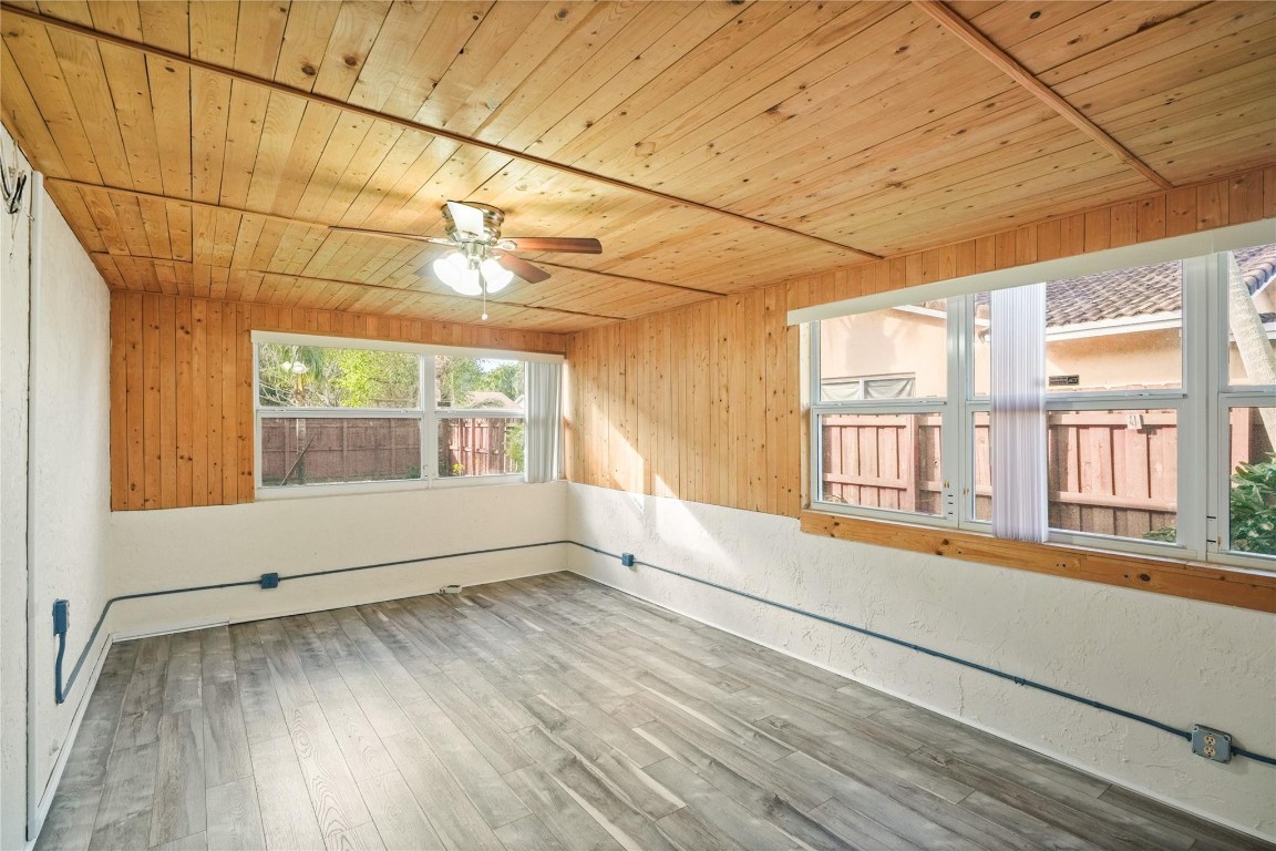 Hollywood Center Amd - Residential