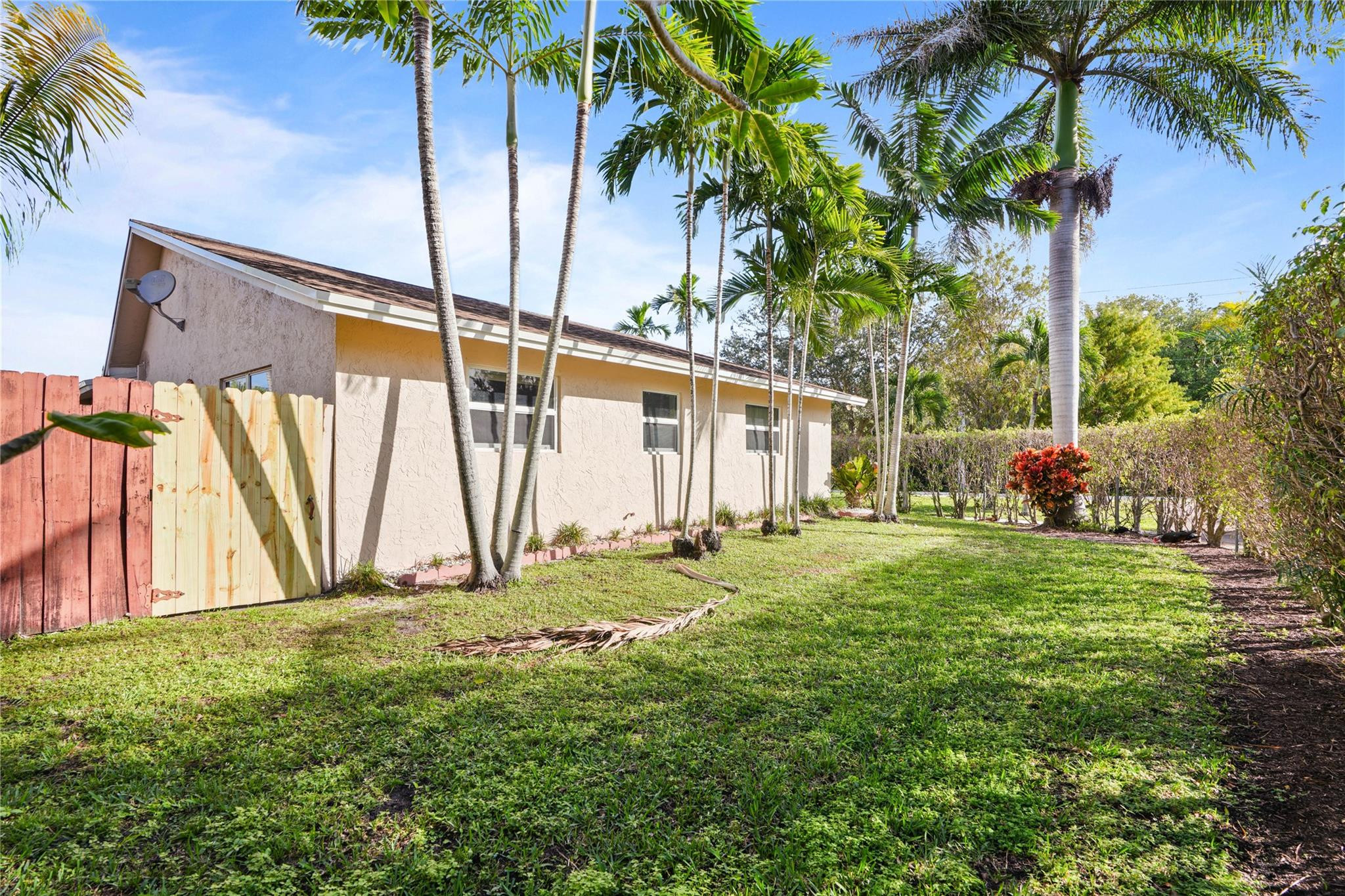 Hollywood Center Amd - Residential