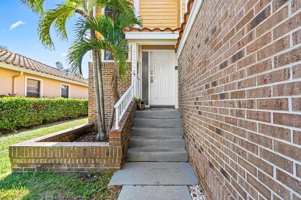 Photo of 4134 NW 2nd Lane, Delray Beach, FL 33445 (MLS # R11155814)
