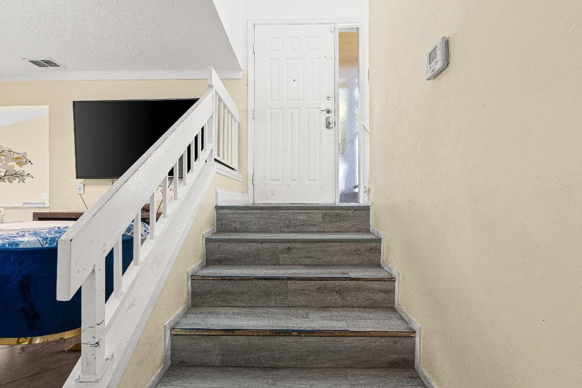 HANOVER SQUARE - Residential