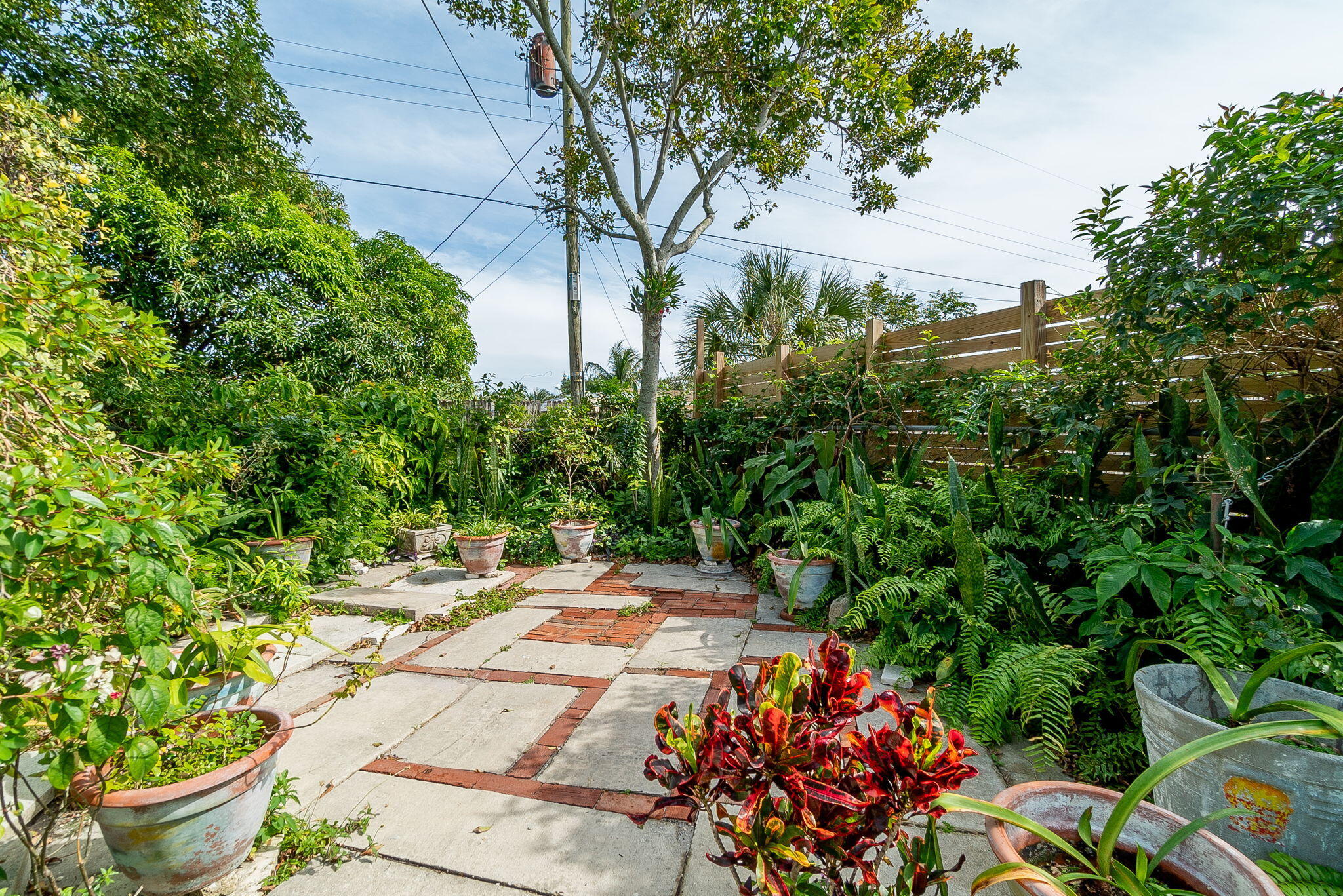 LAKE OSBORNE HEIGHTS - Residential