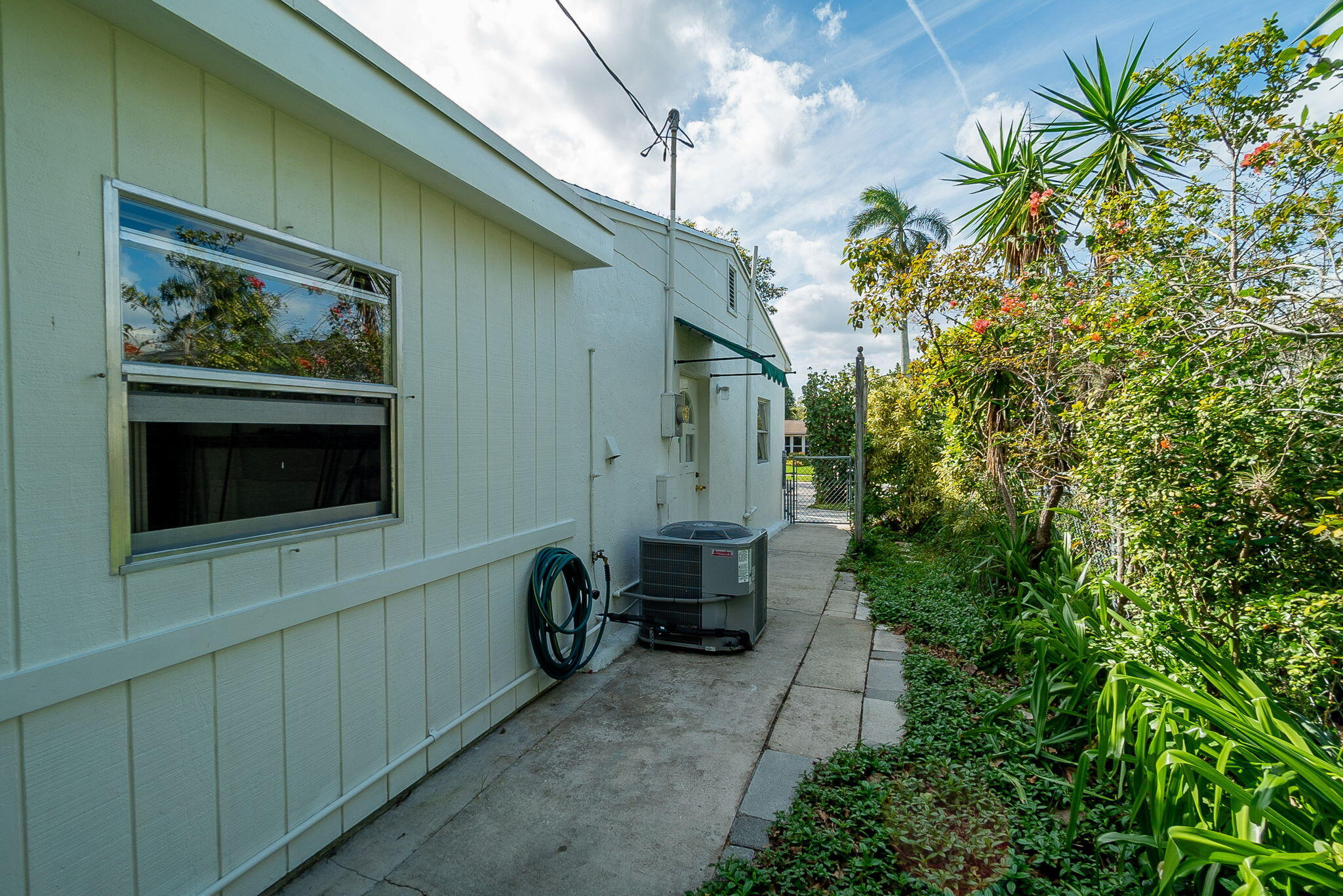 LAKE OSBORNE HEIGHTS - Residential