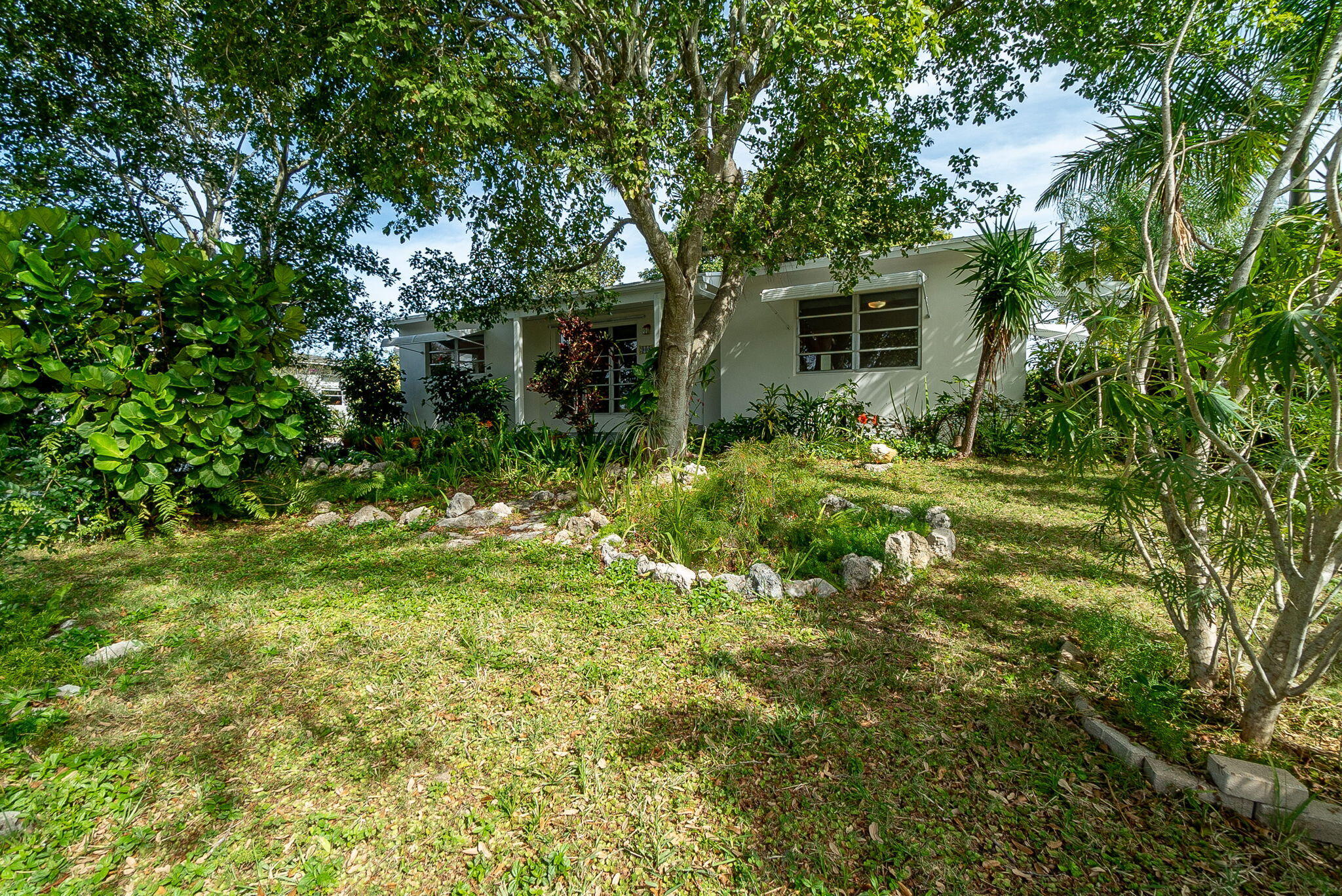 LAKE OSBORNE HEIGHTS - Residential