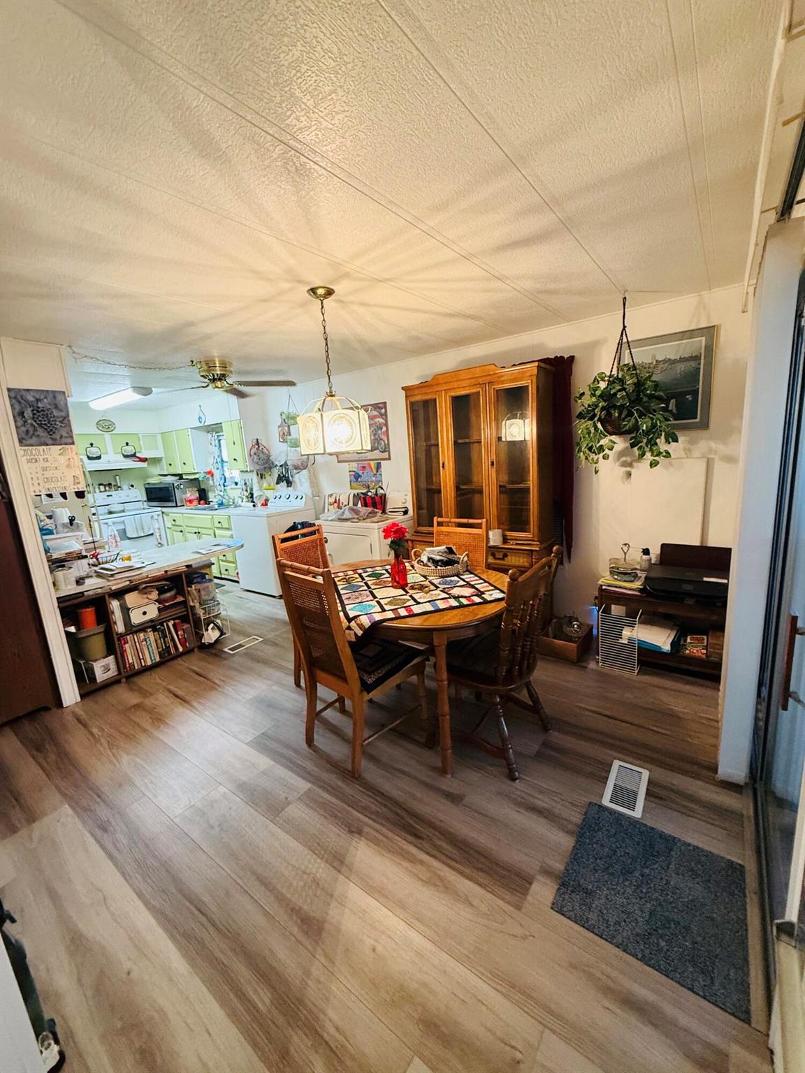 Spanish Lakes Riverf - Residential