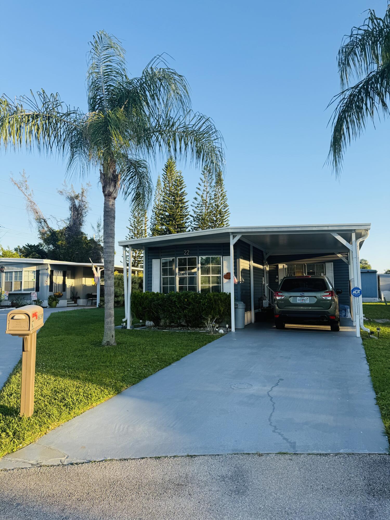 Spanish Lakes Riverf - Residential