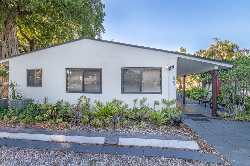 Photo of 1620 SW 25th Street #1-4, Fort Lauderdale, FL 33315 (MLS # B26007532)