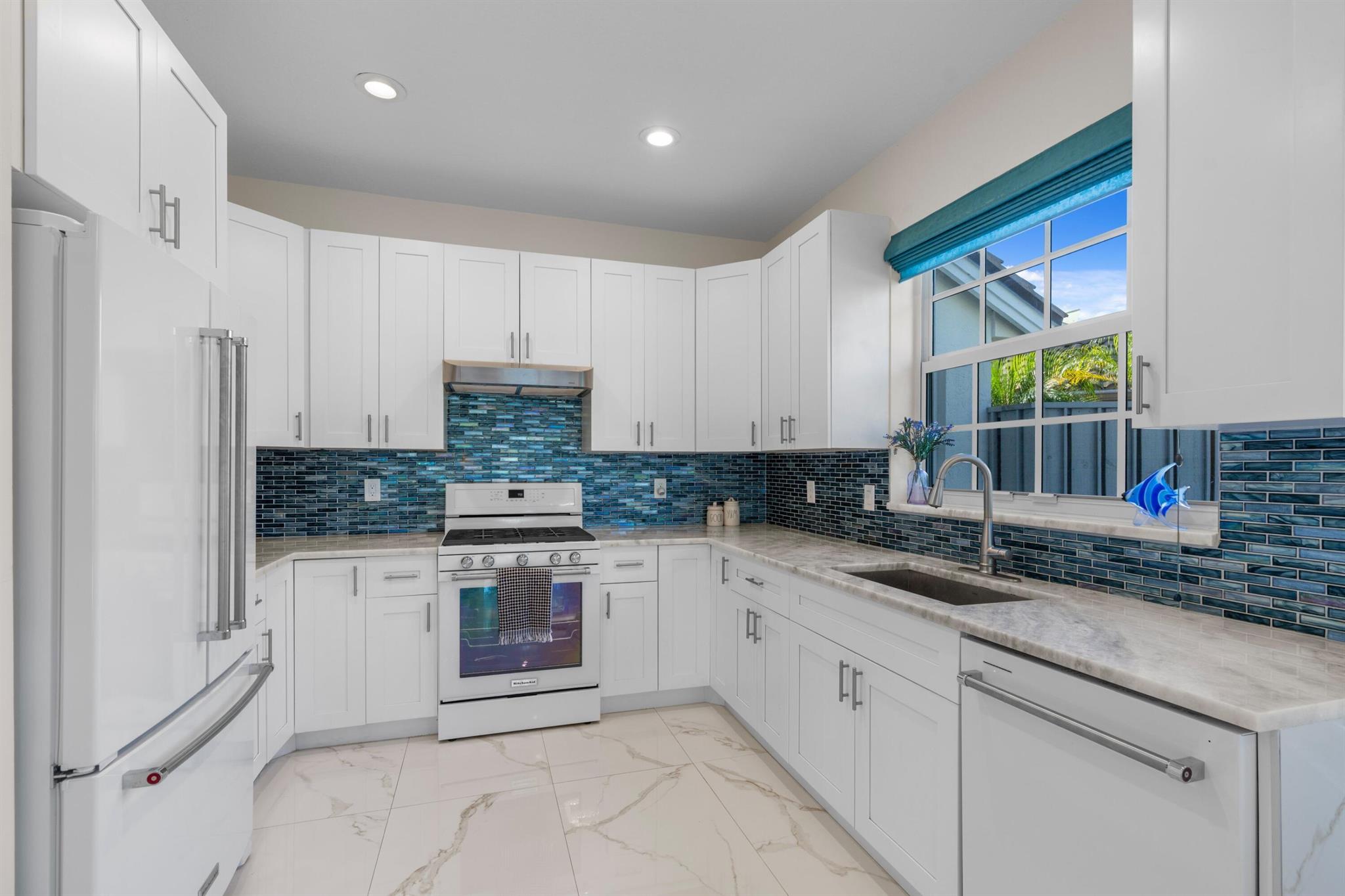 PGA RESORT COMMUNITY OF A - Residential