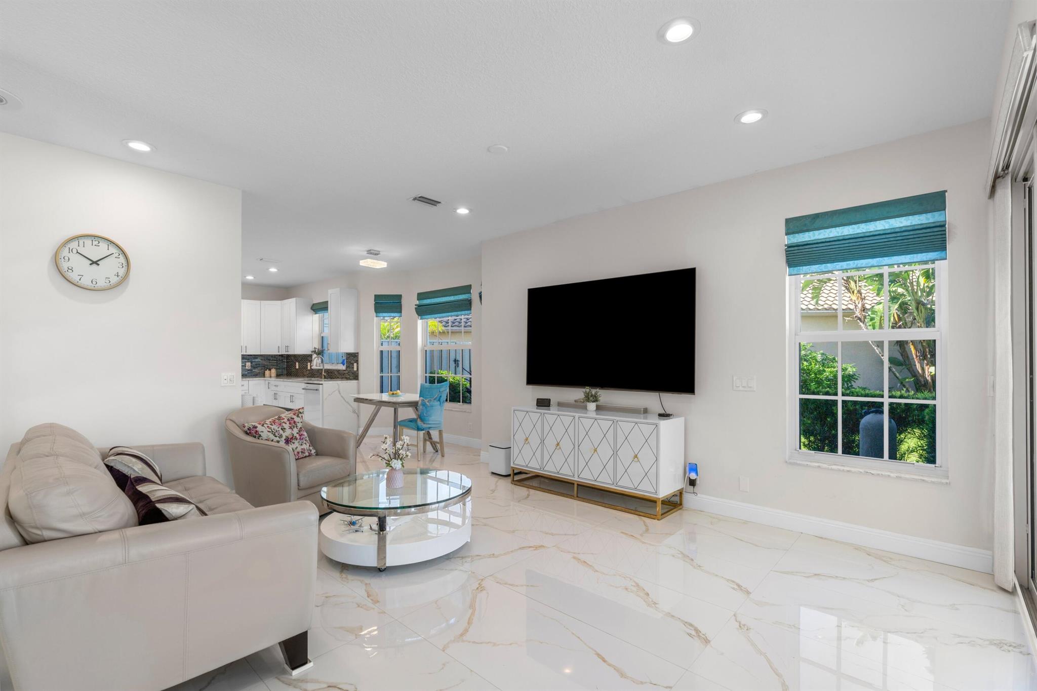 PGA RESORT COMMUNITY OF A - Residential