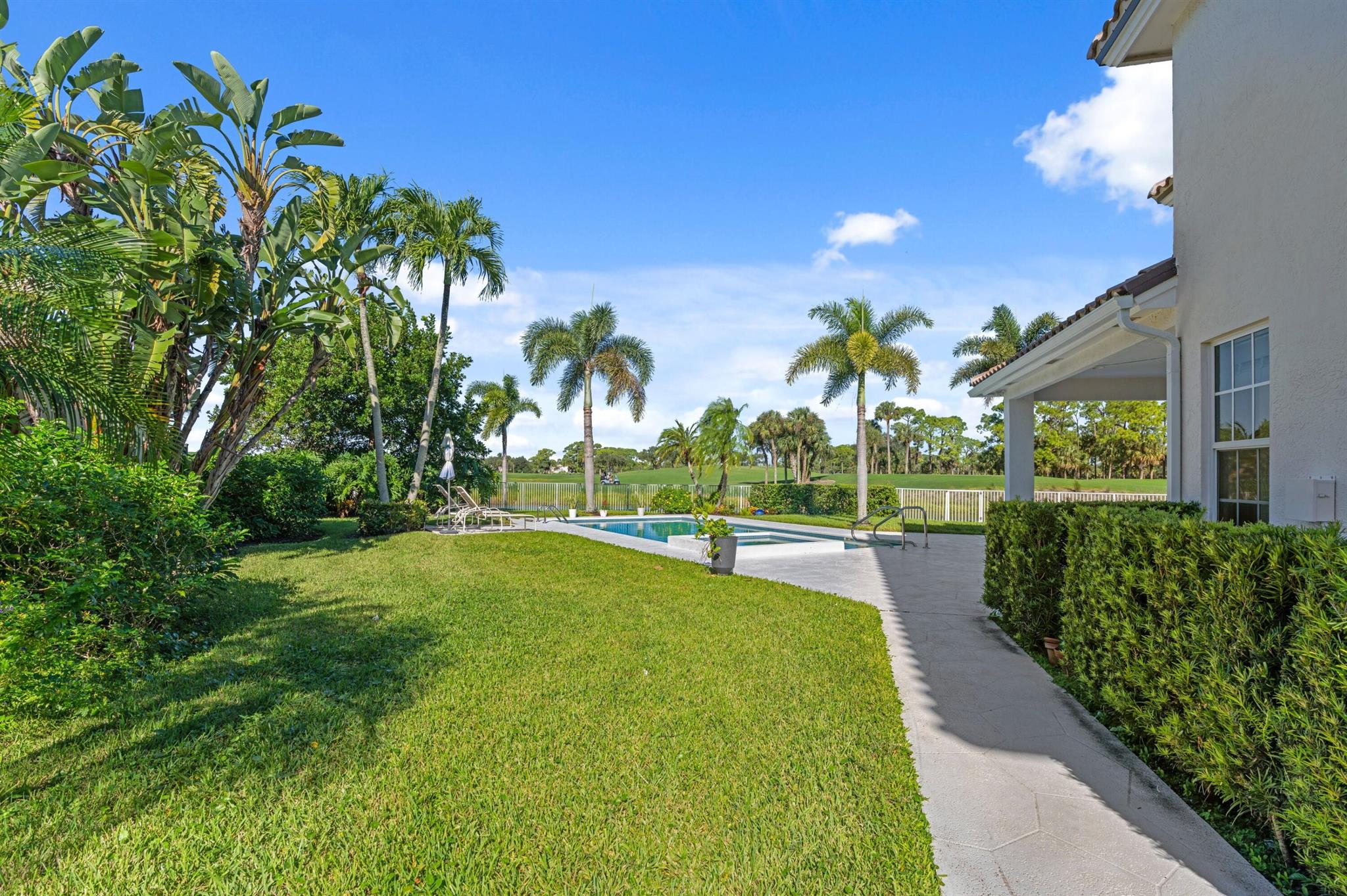 PGA RESORT COMMUNITY OF A - Residential