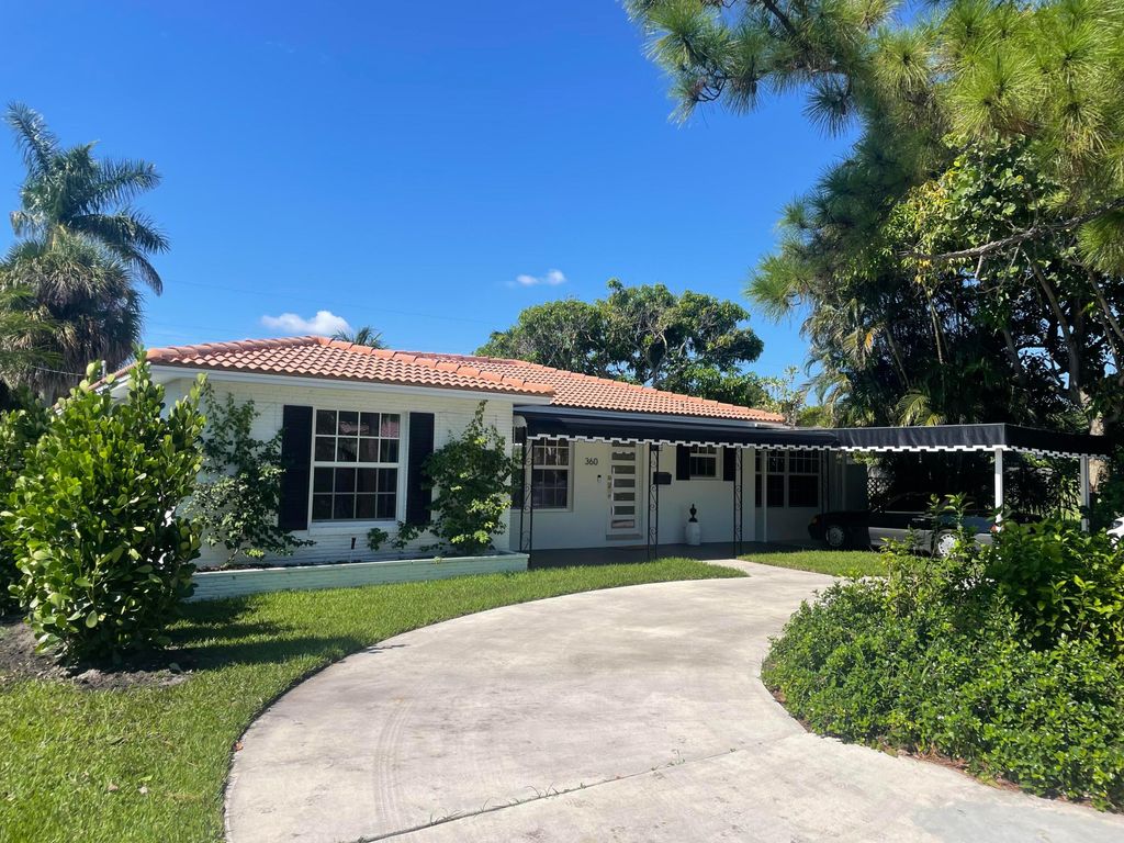 Photo of 360 Alhambra Place, West Palm Beach, FL 33405 (MLS # R11150905)