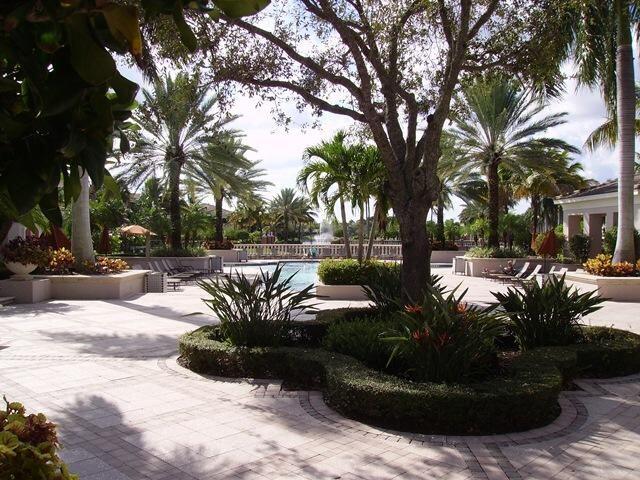 SAN MATERA THE GARDENS CONDO - Residential