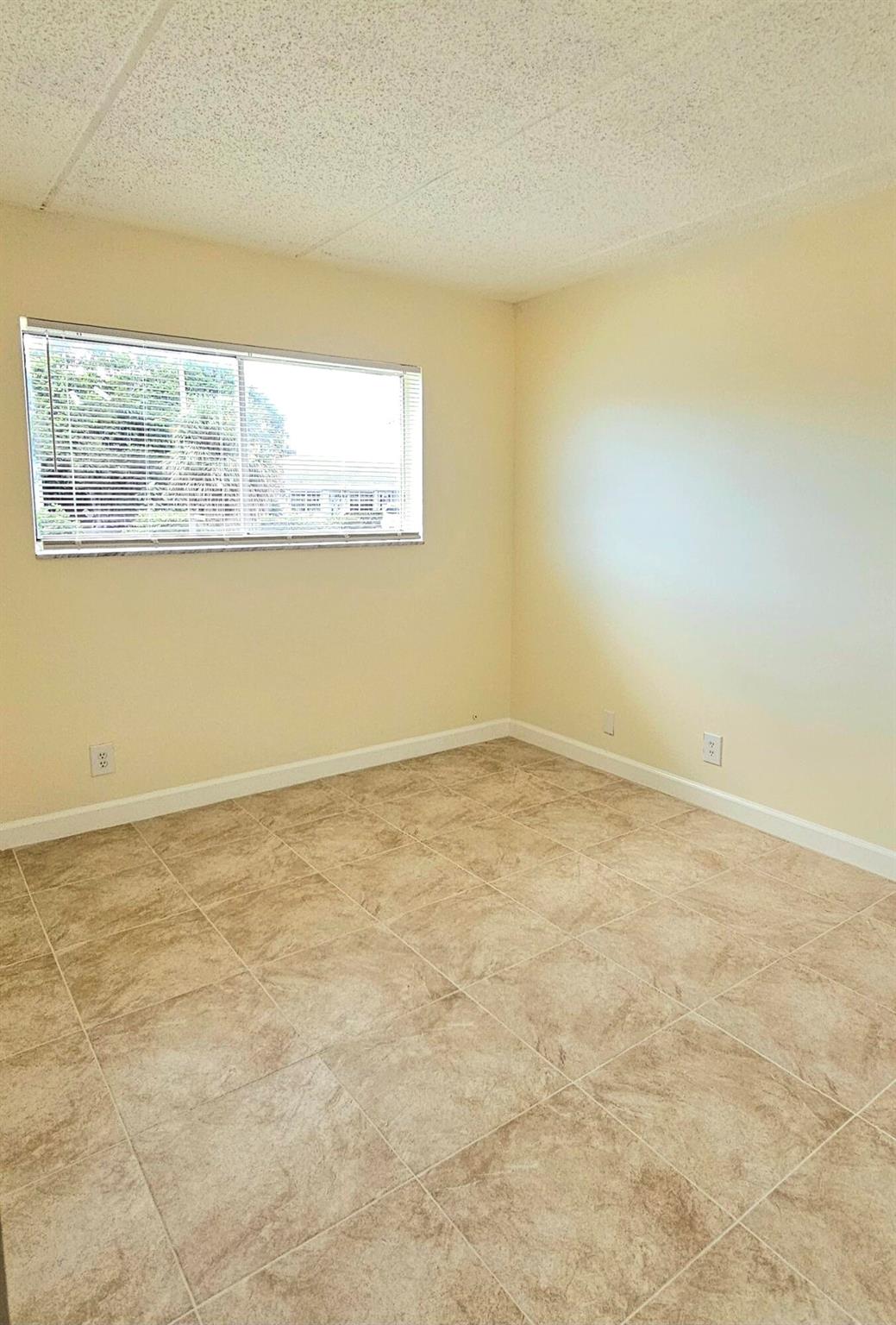 APARTMENTS AT TIMBERLAKE - Residential Lease