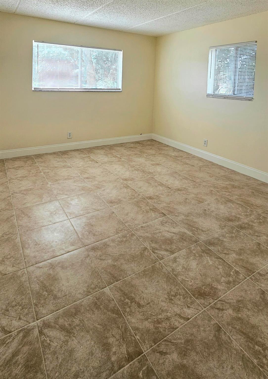 APARTMENTS AT TIMBERLAKE - Residential Lease