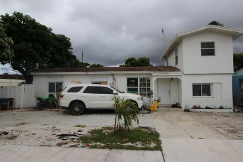 2000 Longwood Road West Palm Beach FL 33409