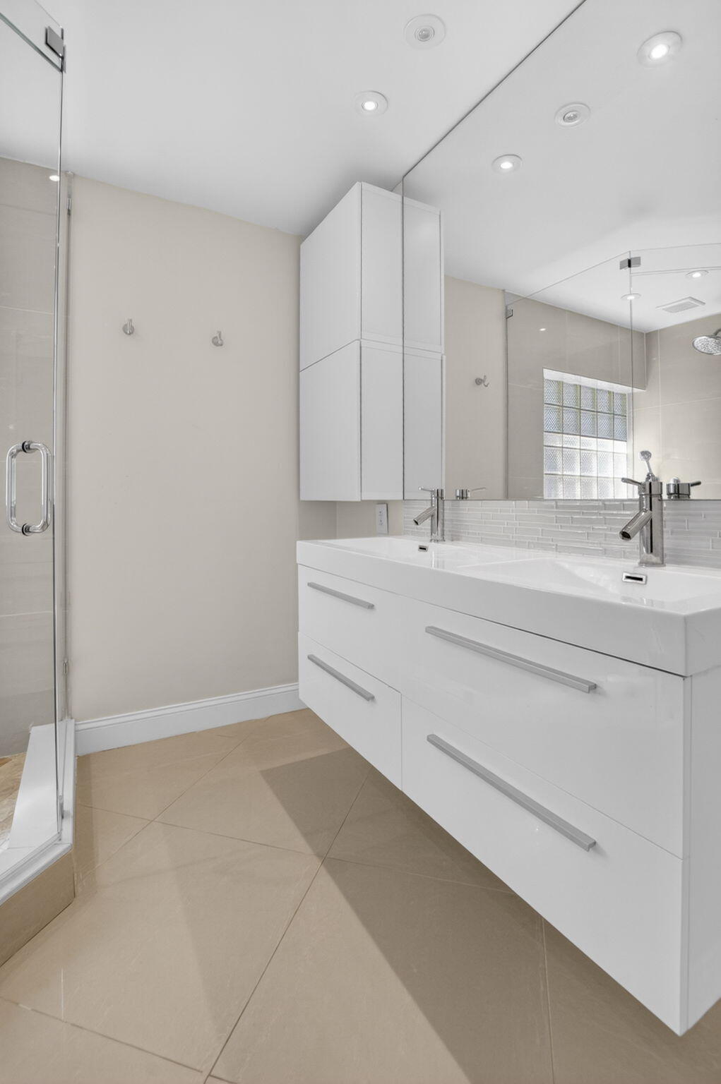 BOYNTON LAKES 4 - Residential