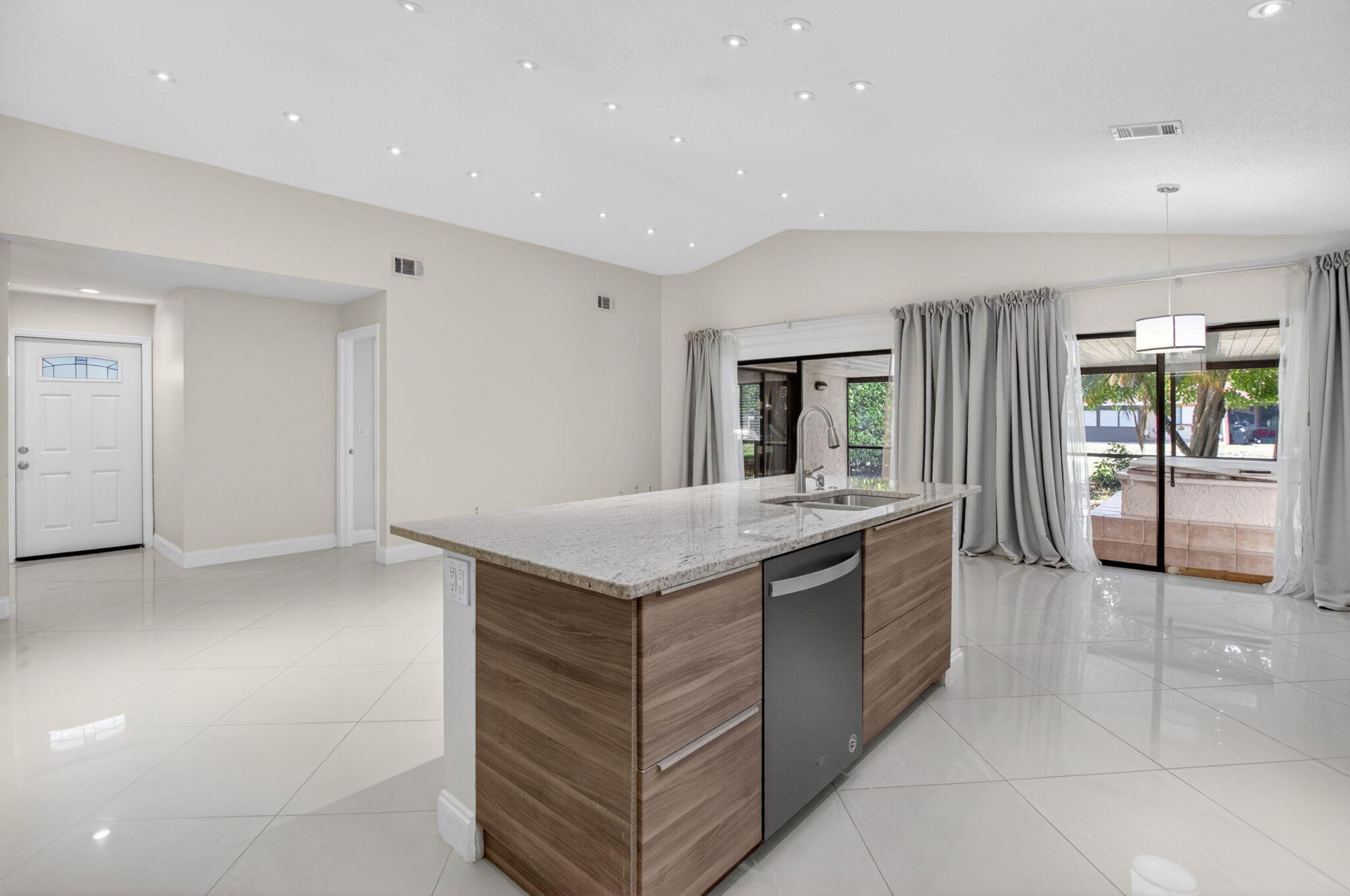 BOYNTON LAKES 4 - Residential