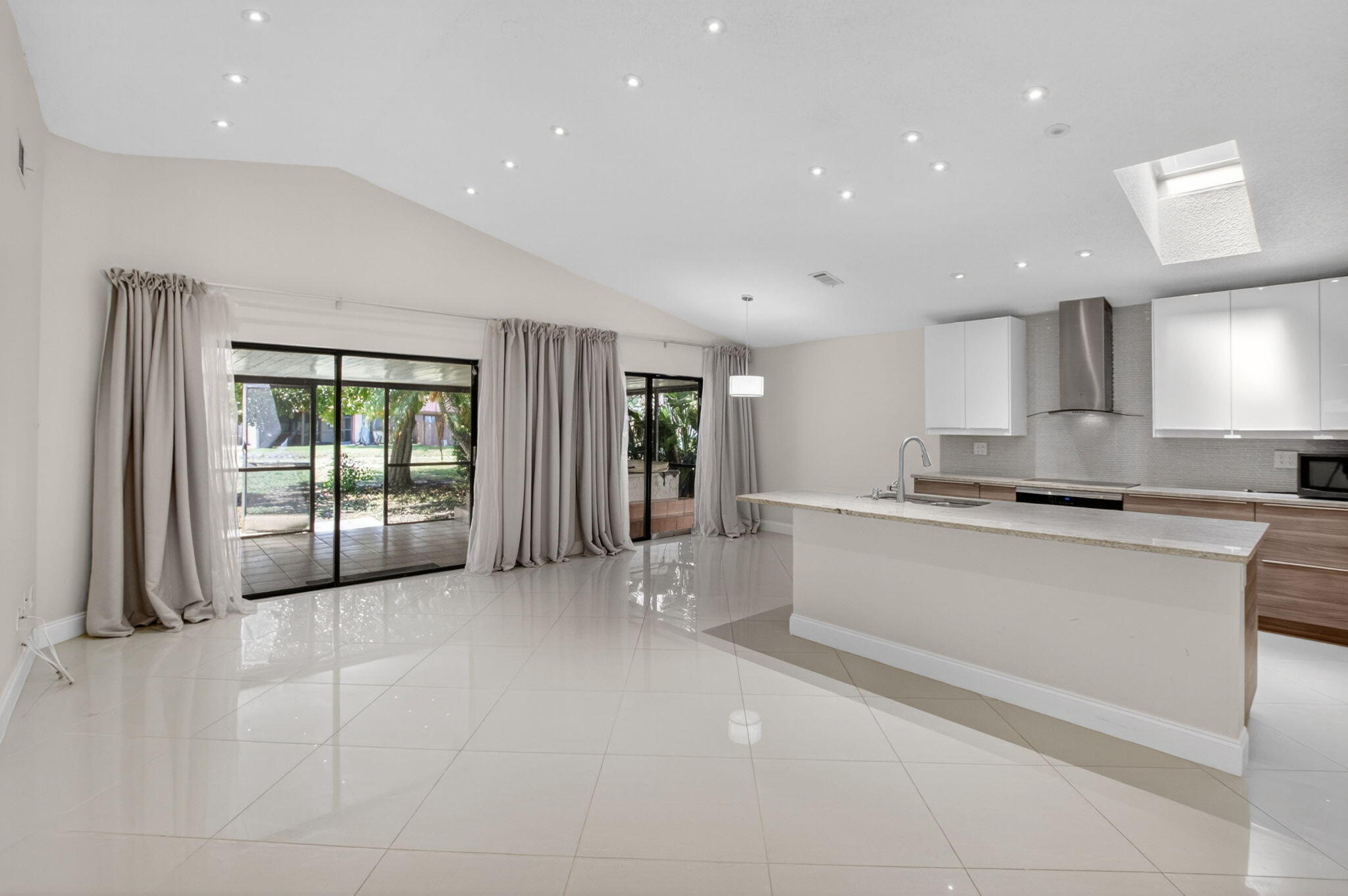 BOYNTON LAKES 4 - Residential