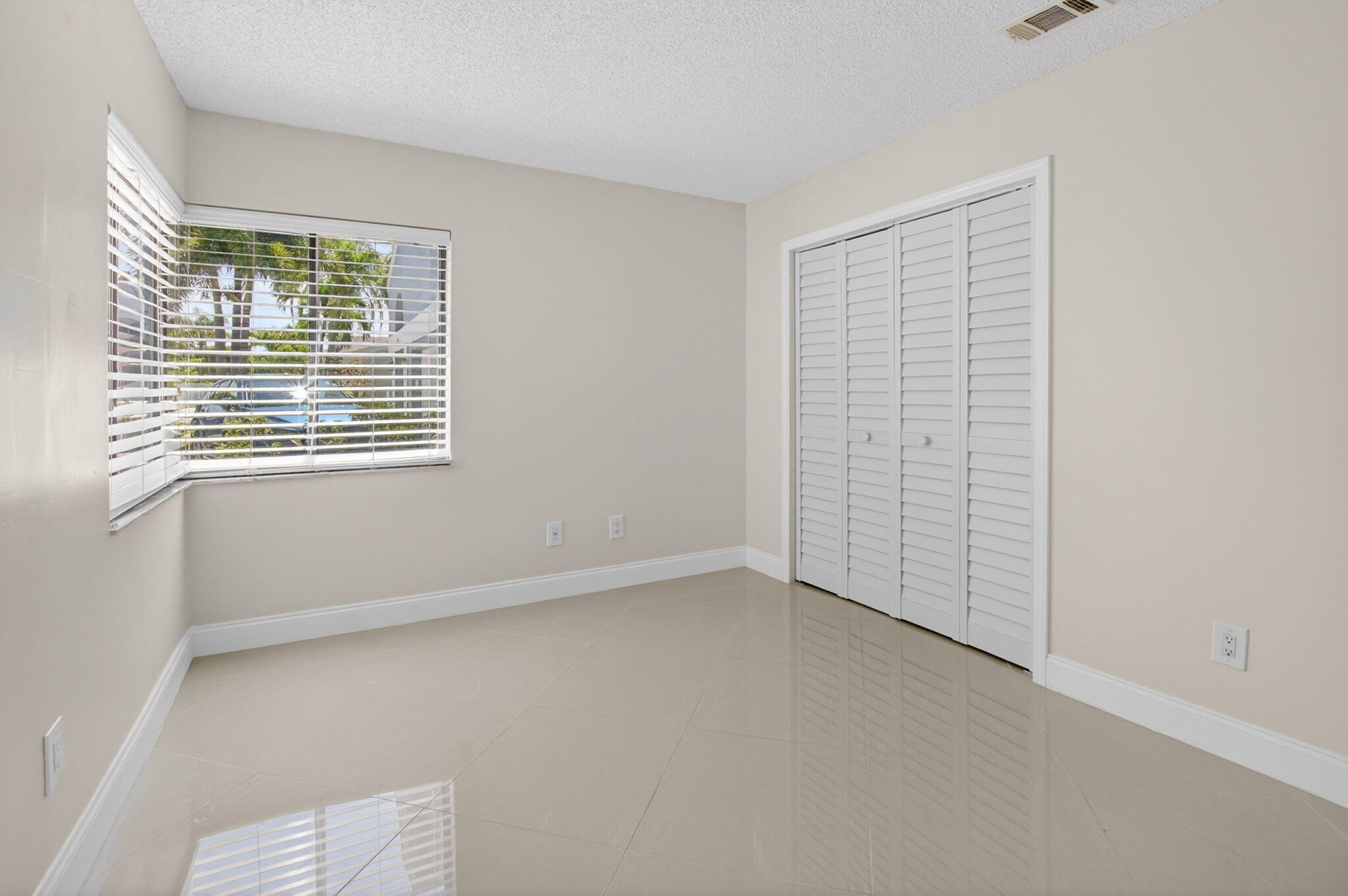 BOYNTON LAKES 4 - Residential