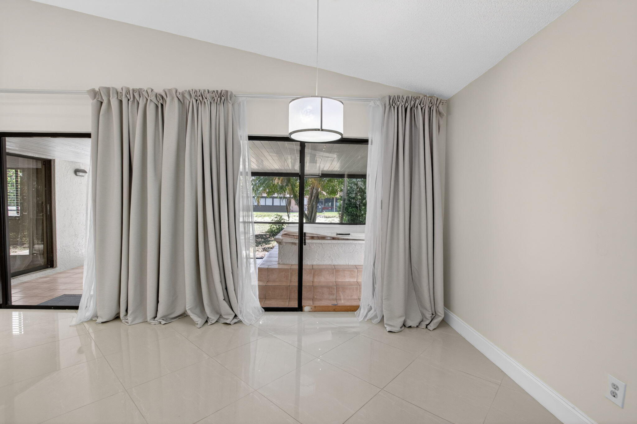 BOYNTON LAKES 4 - Residential
