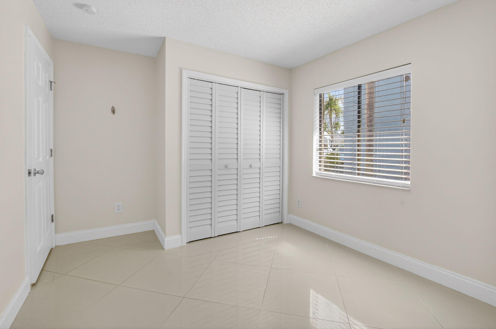 BOYNTON LAKES 4 - Residential