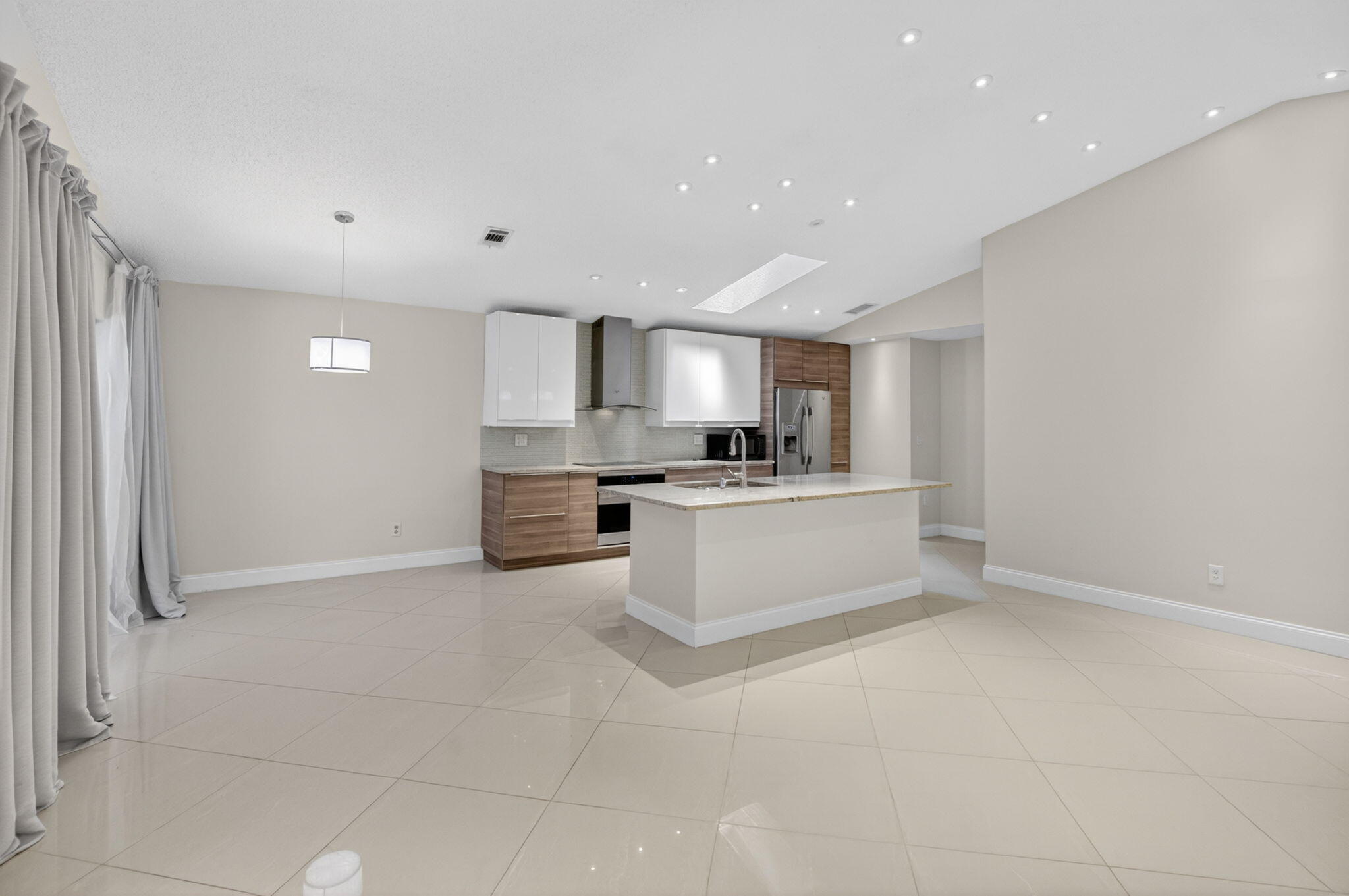 BOYNTON LAKES 4 - Residential
