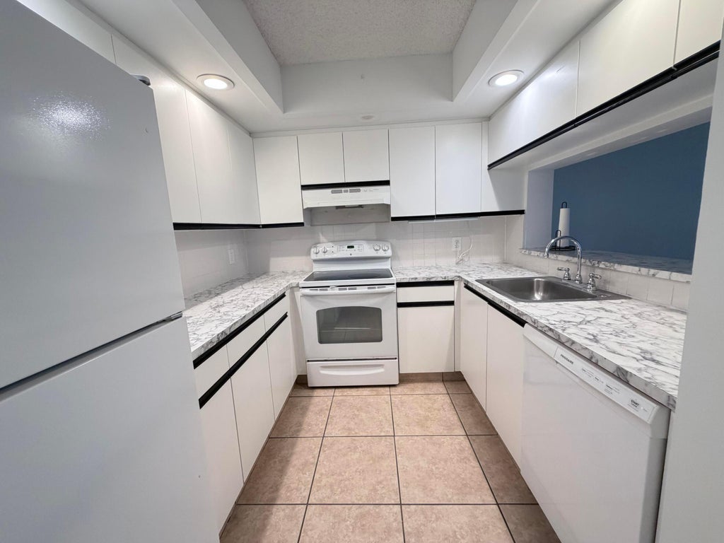 Photo of 1300 SW 125TH Avenue #103K, Pembroke Pines, FL 33027 (MLS # B26067050)