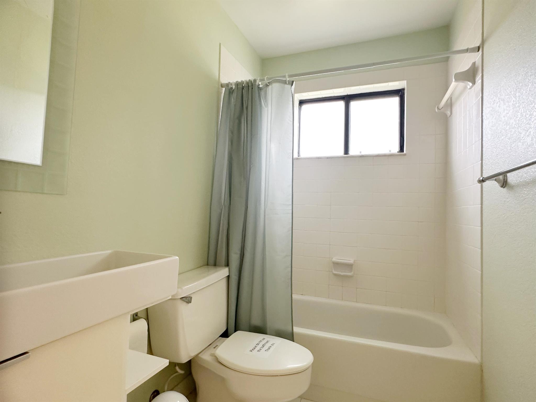 BOCA TERRACE CONDO - Residential Lease