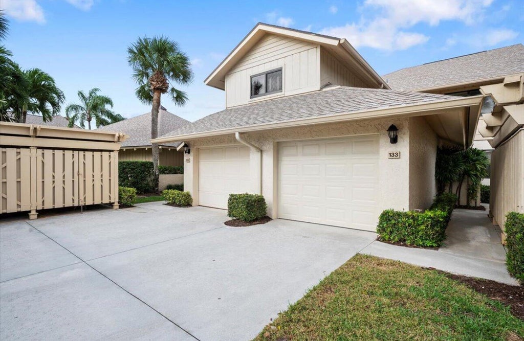 Photo of 17053 Waterbend Drive #133, Jupiter, FL 33458 (MLS # R11088272)