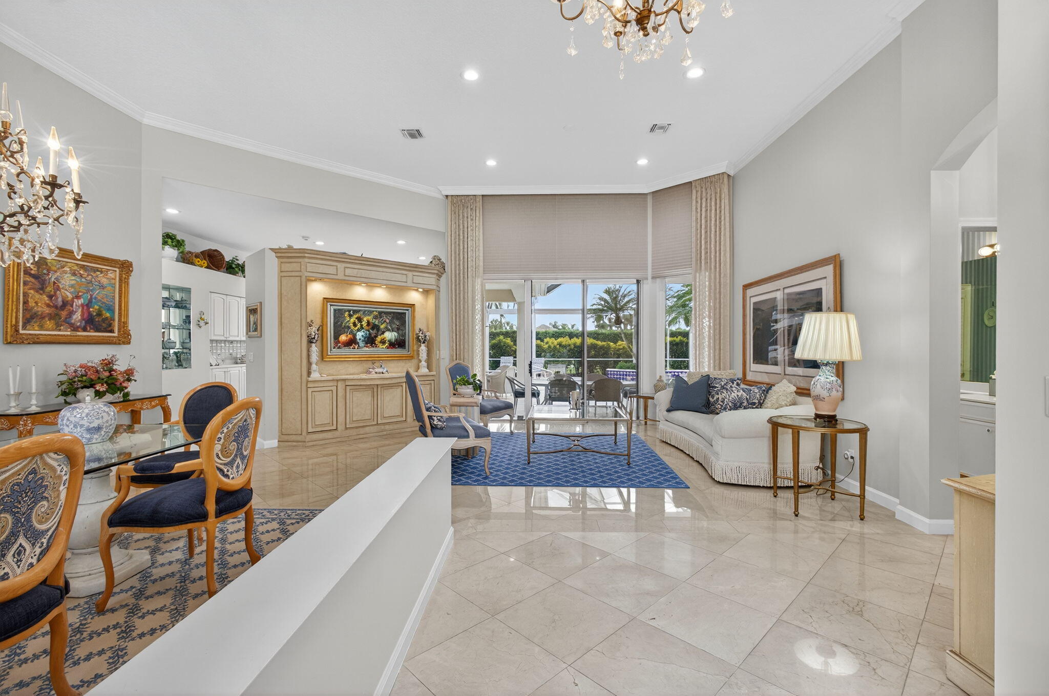 8784 Lakes Boulevard