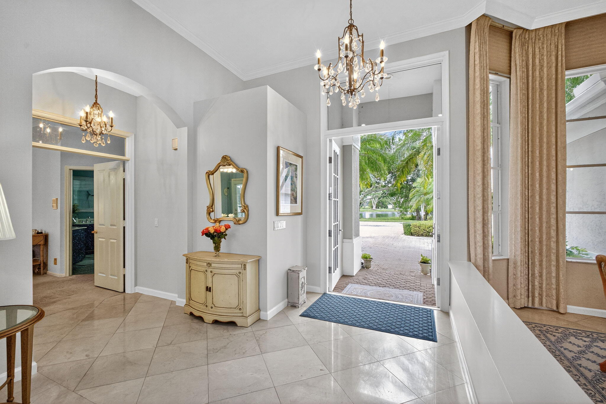 8784 Lakes Boulevard