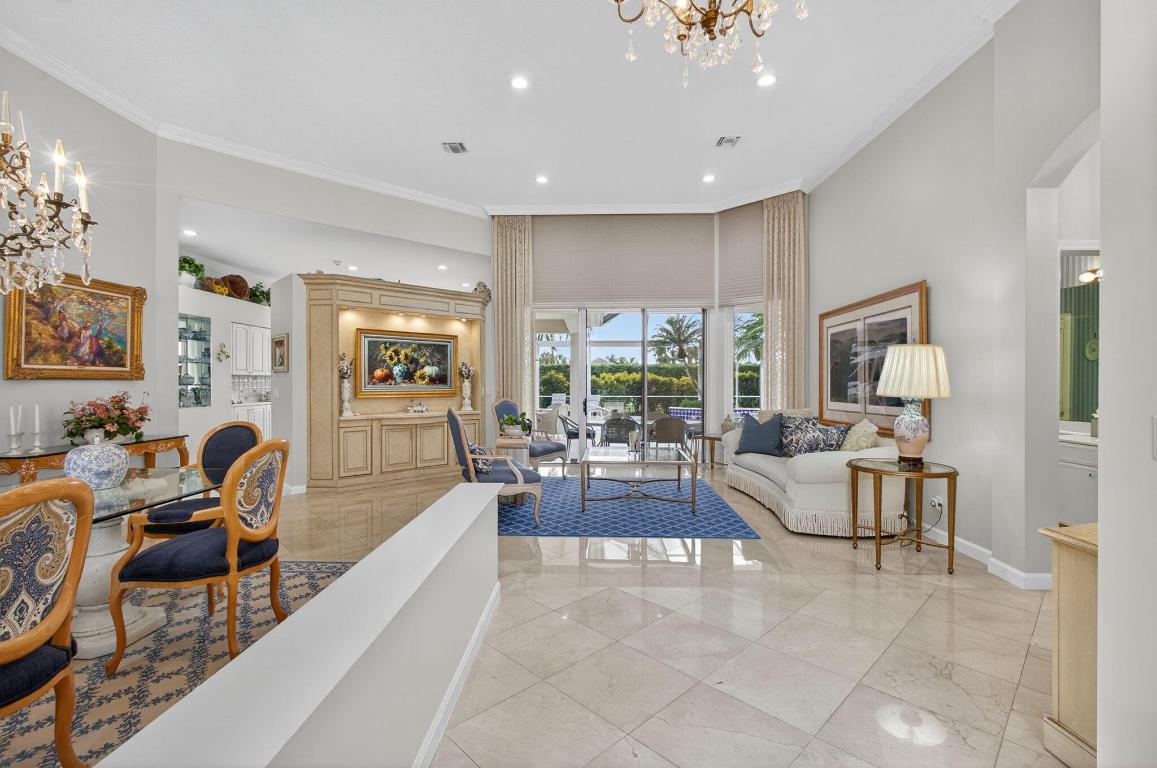 8784 Lakes Boulevard