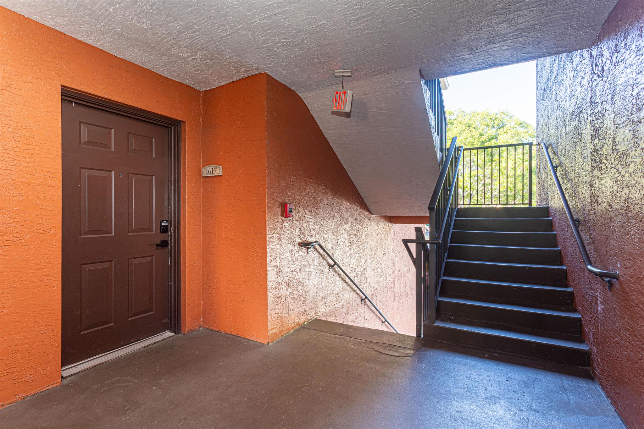 GRAND ISLES CONDO - Residential Lease