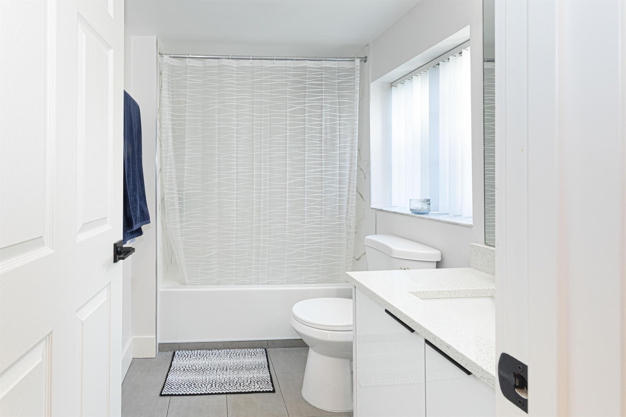 GRAND ISLES CONDO - Residential Lease