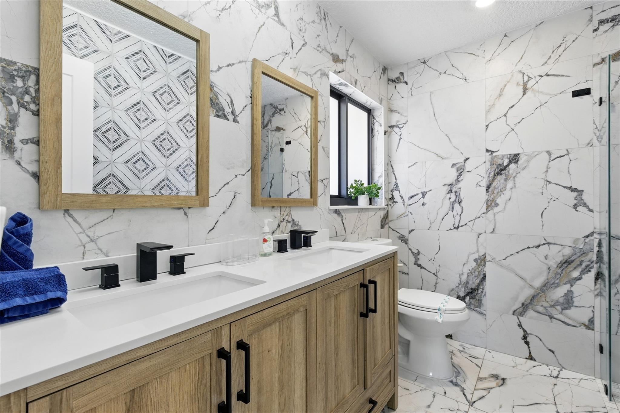 IMPERIAL POINT 2 SEC - Residential