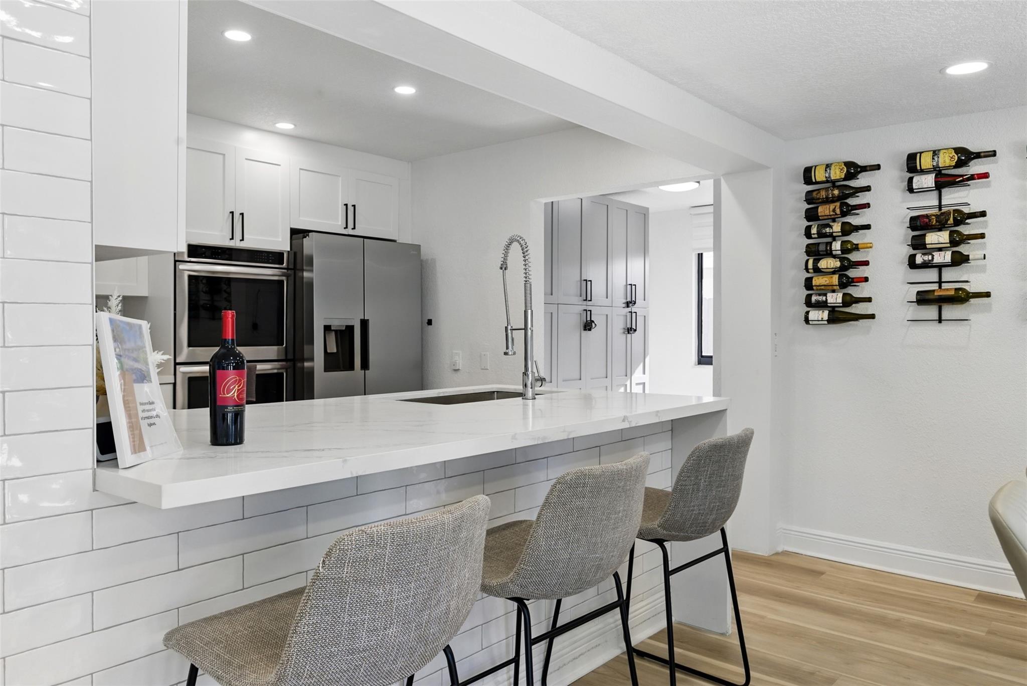 IMPERIAL POINT 2 SEC - Residential