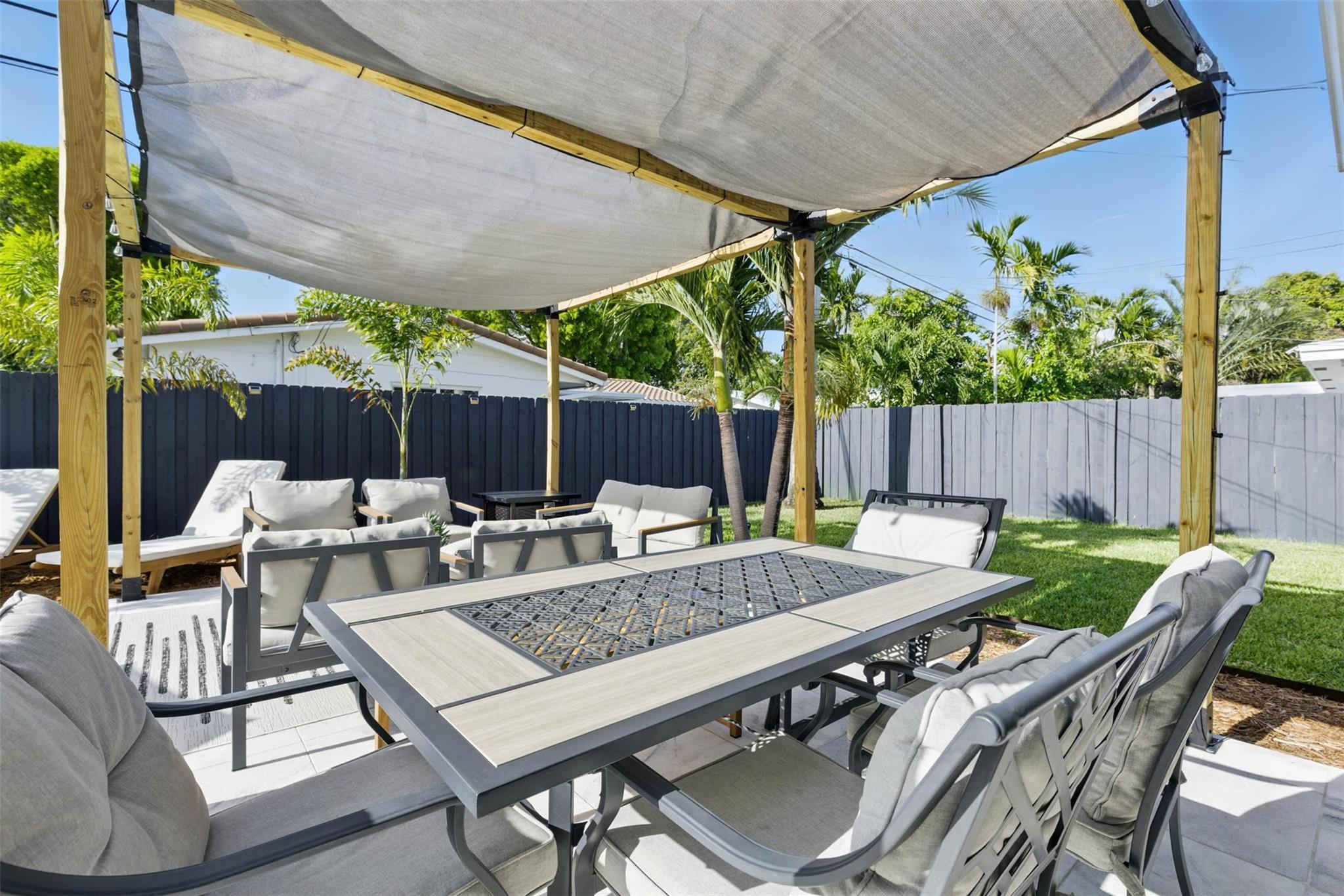 IMPERIAL POINT 2 SEC - Residential