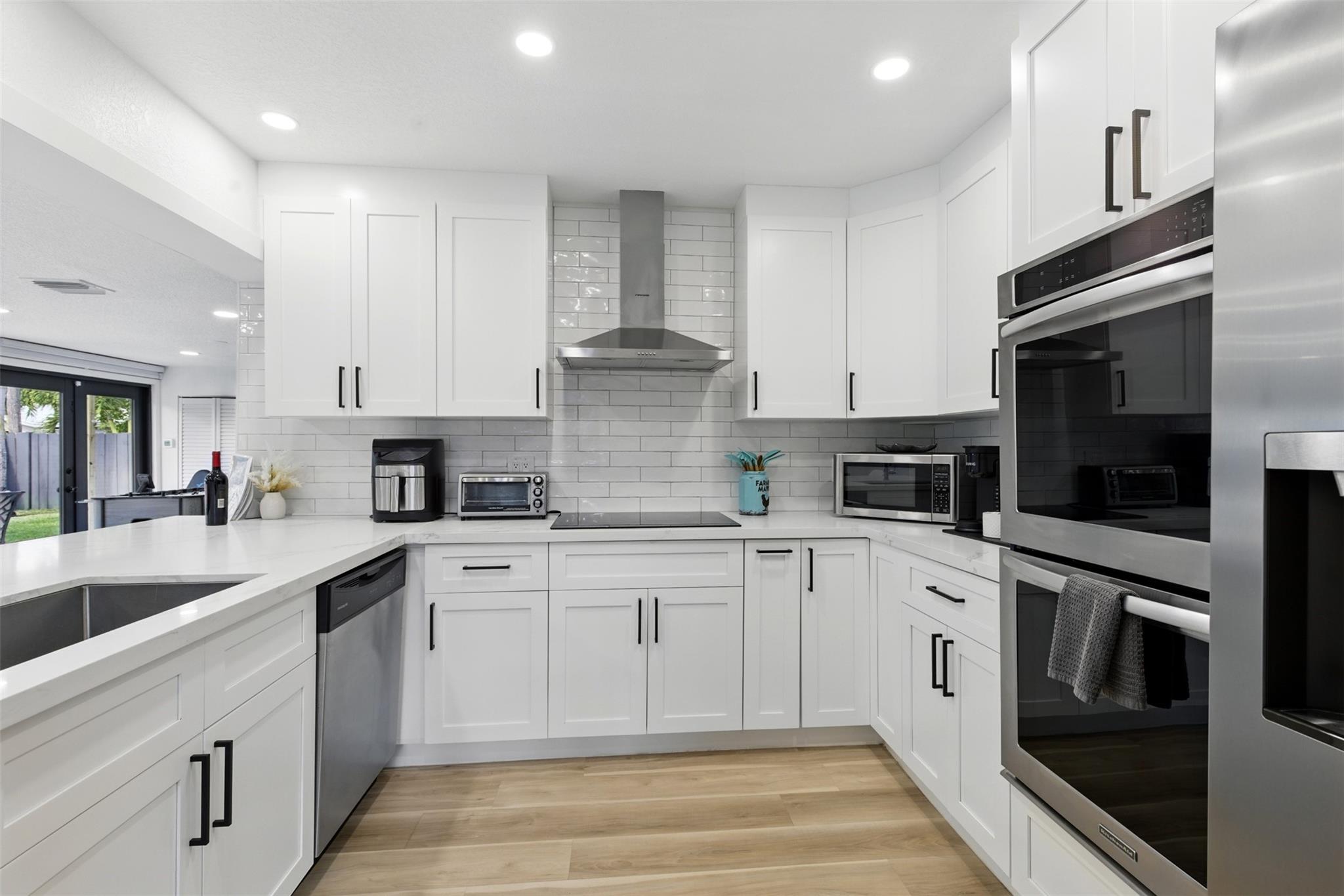 IMPERIAL POINT 2 SEC - Residential