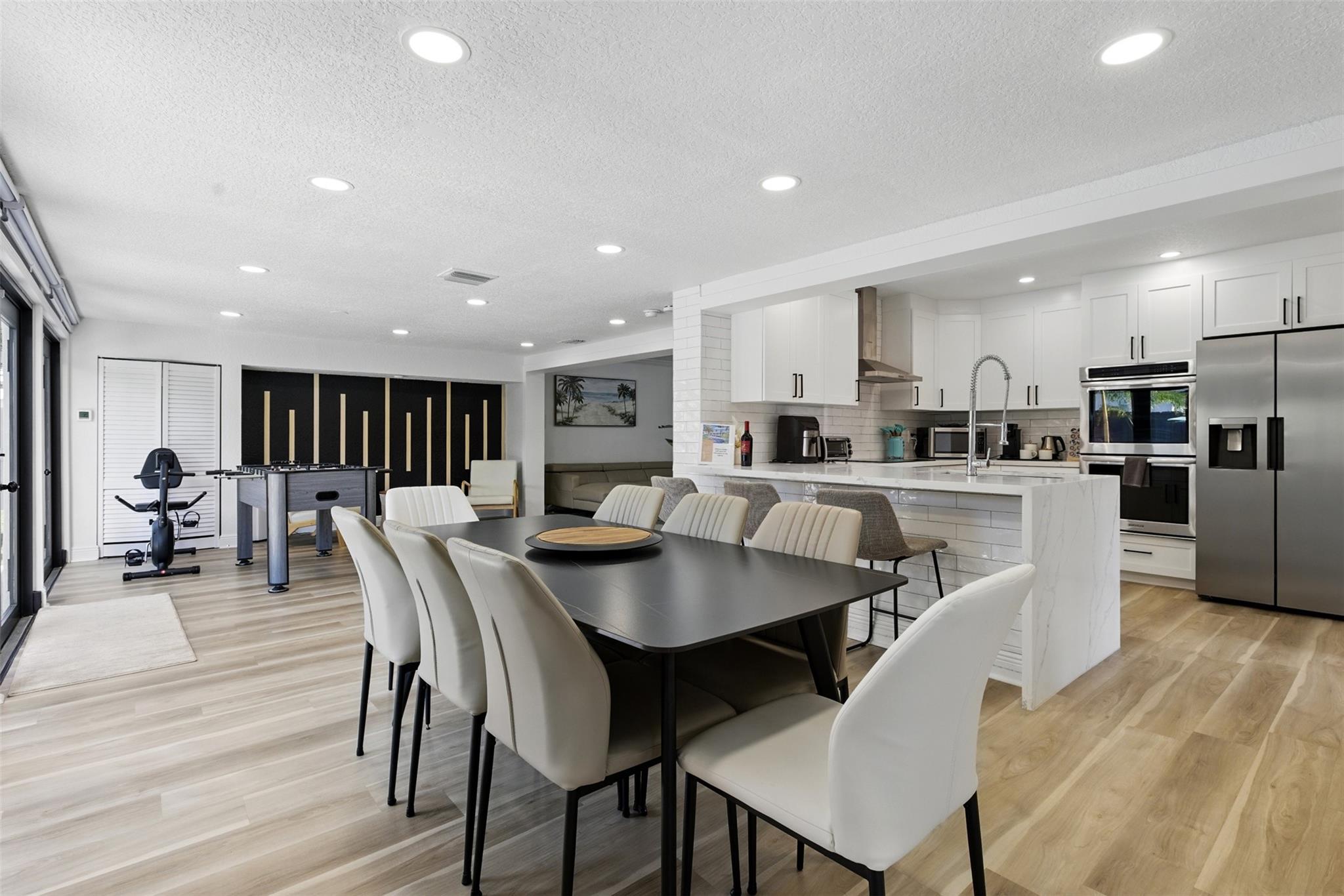 IMPERIAL POINT 2 SEC - Residential