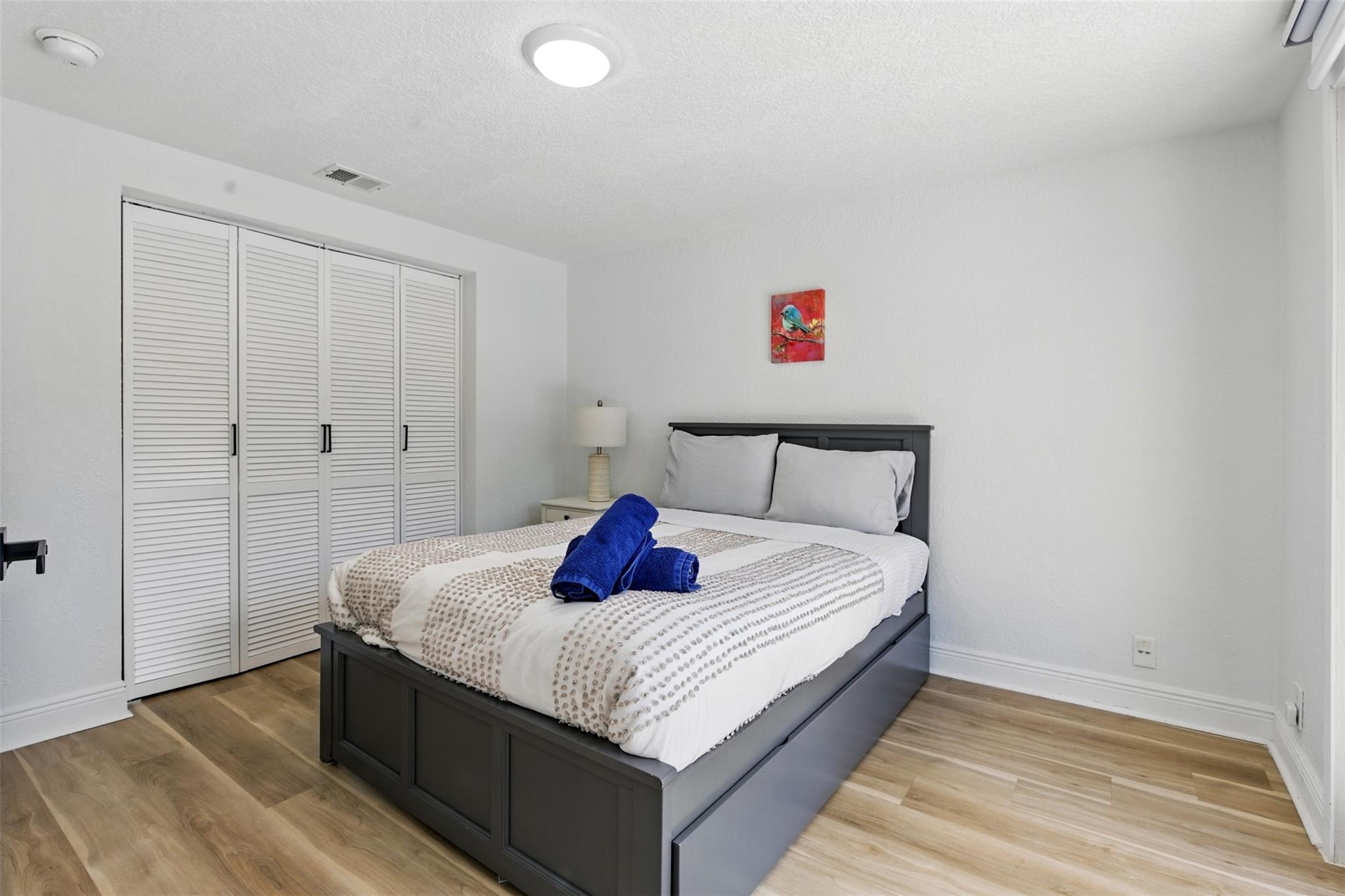 IMPERIAL POINT 2 SEC - Residential