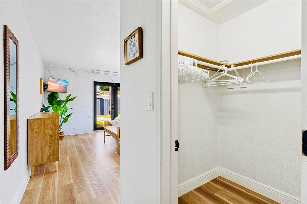 IMPERIAL POINT 2 SEC - Residential