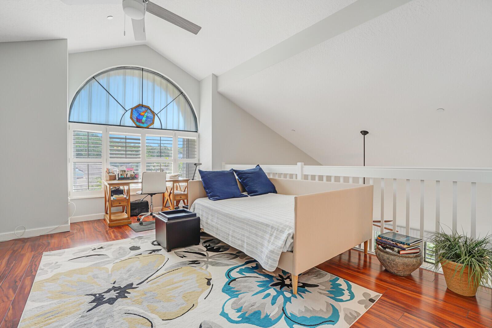 OAK HARBOUR CONDOS - Residential