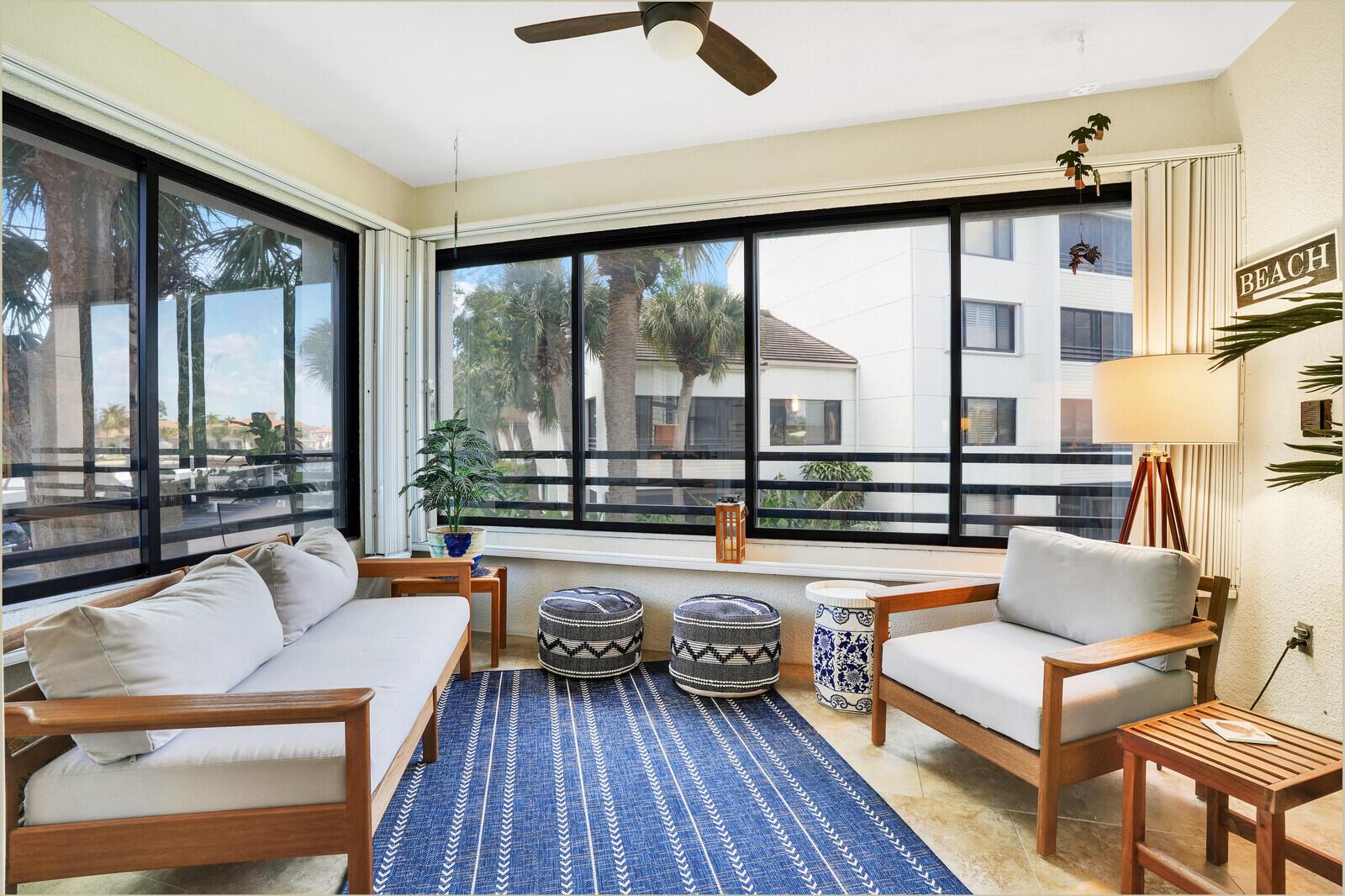OAK HARBOUR CONDOS - Residential