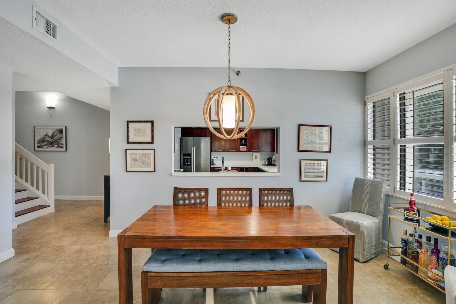 OAK HARBOUR CONDOS - Residential